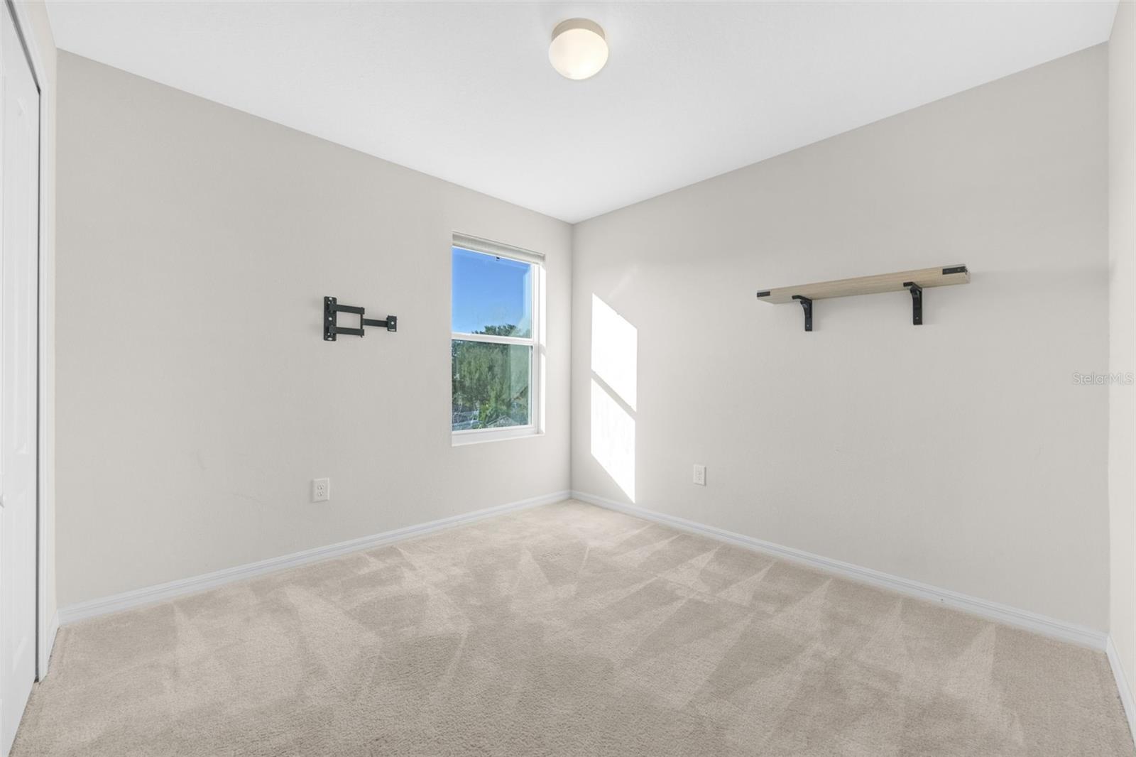 Image 32 of 43 For 11904 Grand Kempston Drive