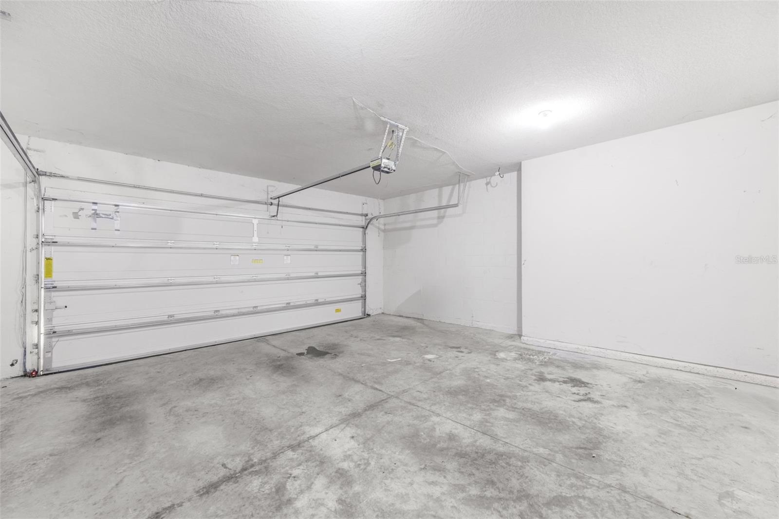 Image 35 of 43 For 11904 Grand Kempston Drive