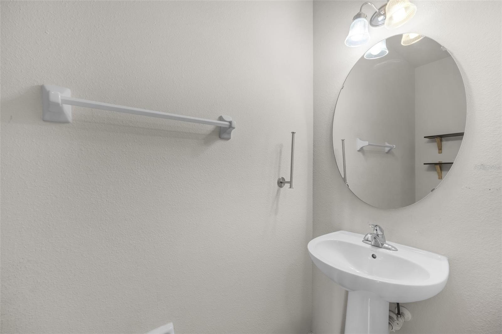 Image 9 of 43 For 11904 Grand Kempston Drive