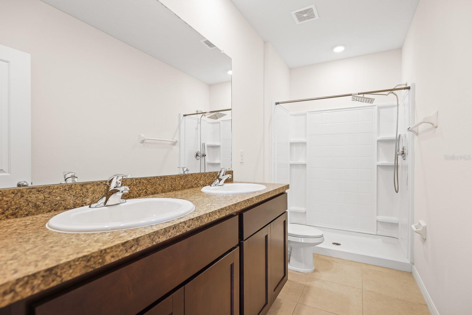 Image 15 of 23 For 3224 Pleasant Willow Court