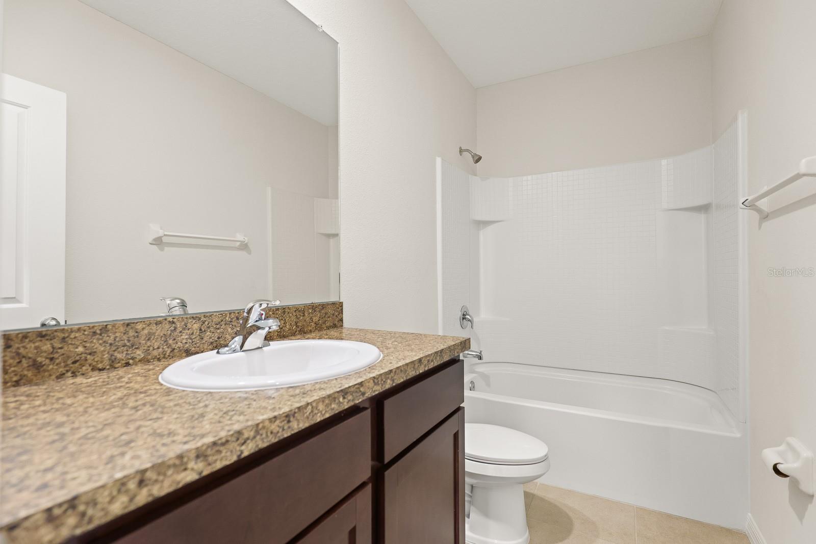 Image 18 of 23 For 3224 Pleasant Willow Court