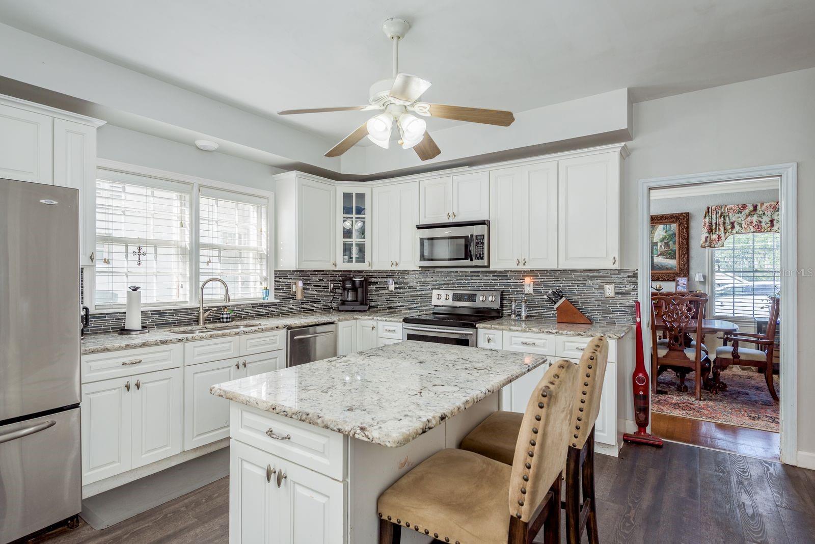 Image 15 of 77 For 1111 Line Street