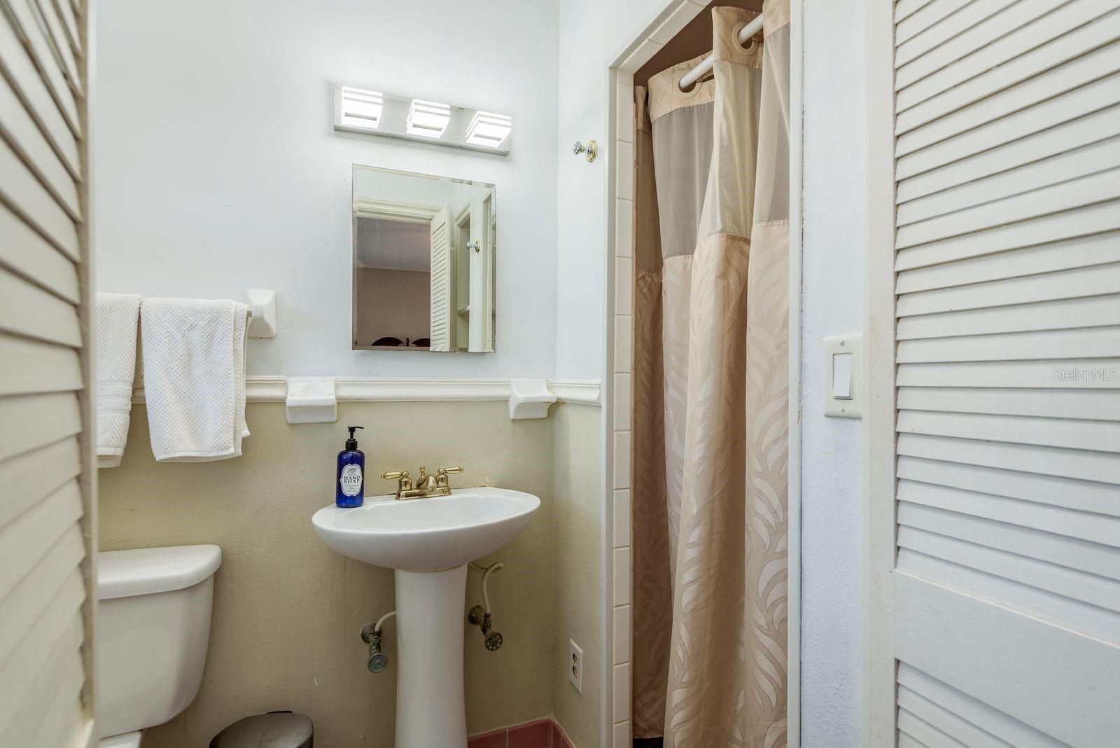 Image 31 of 77 For 1111 Line Street