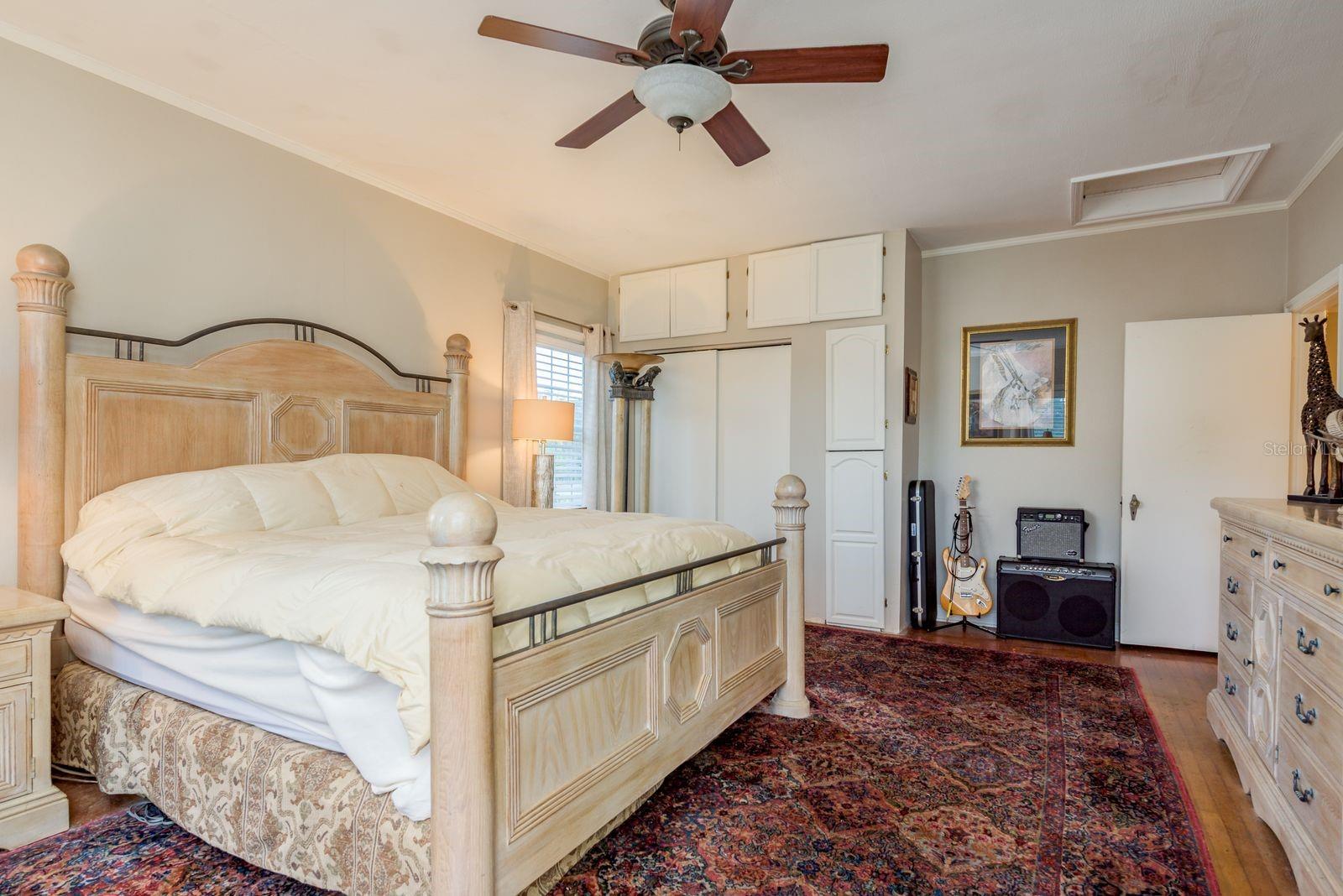 Image 33 of 77 For 1111 Line Street