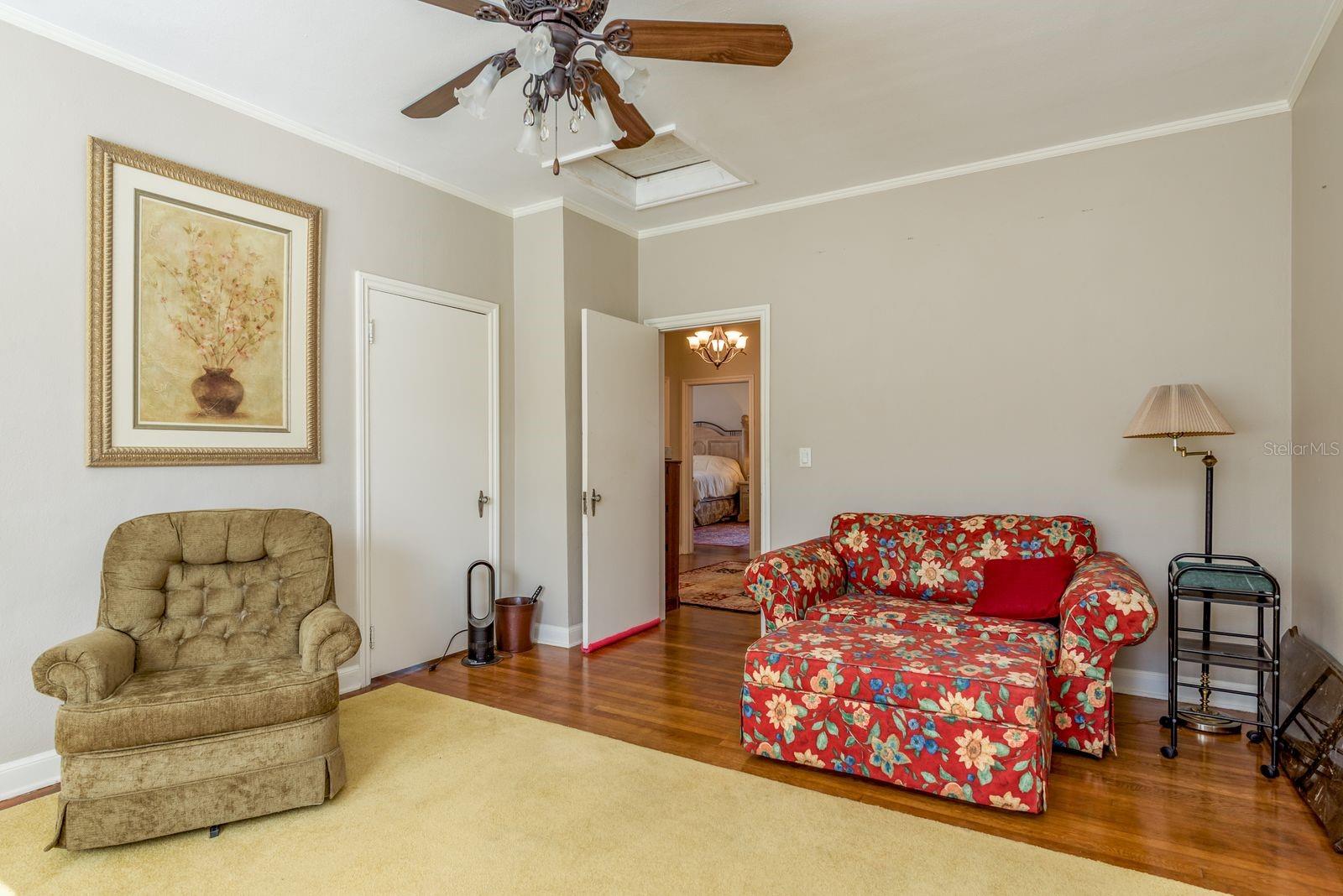 Image 39 of 77 For 1111 Line Street