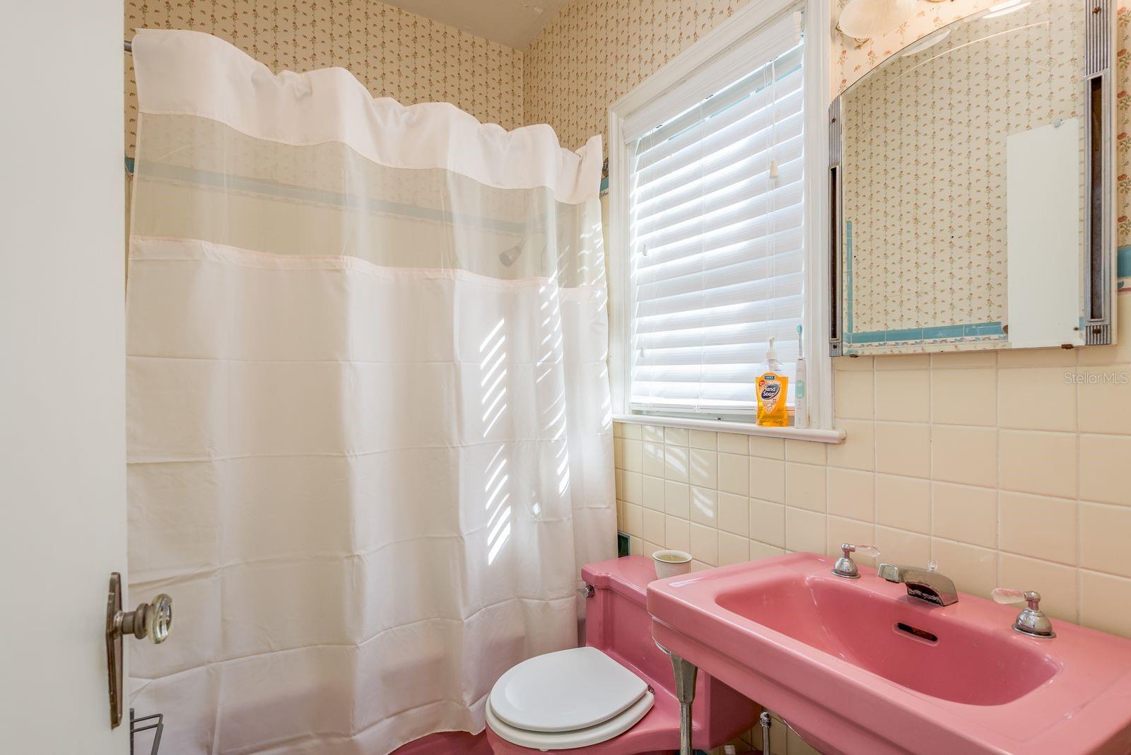 Image 40 of 77 For 1111 Line Street