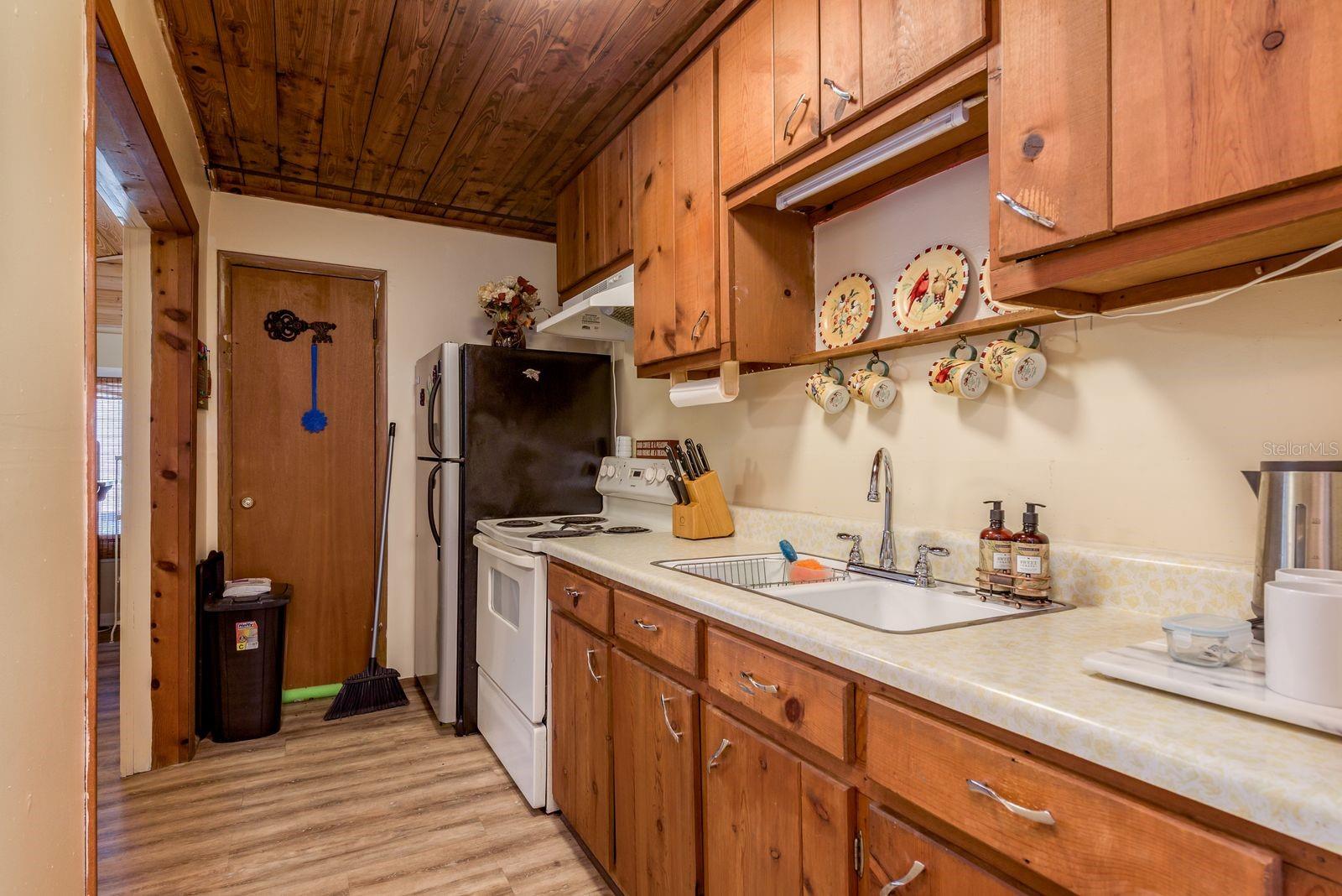 Image 55 of 77 For 1111 Line Street