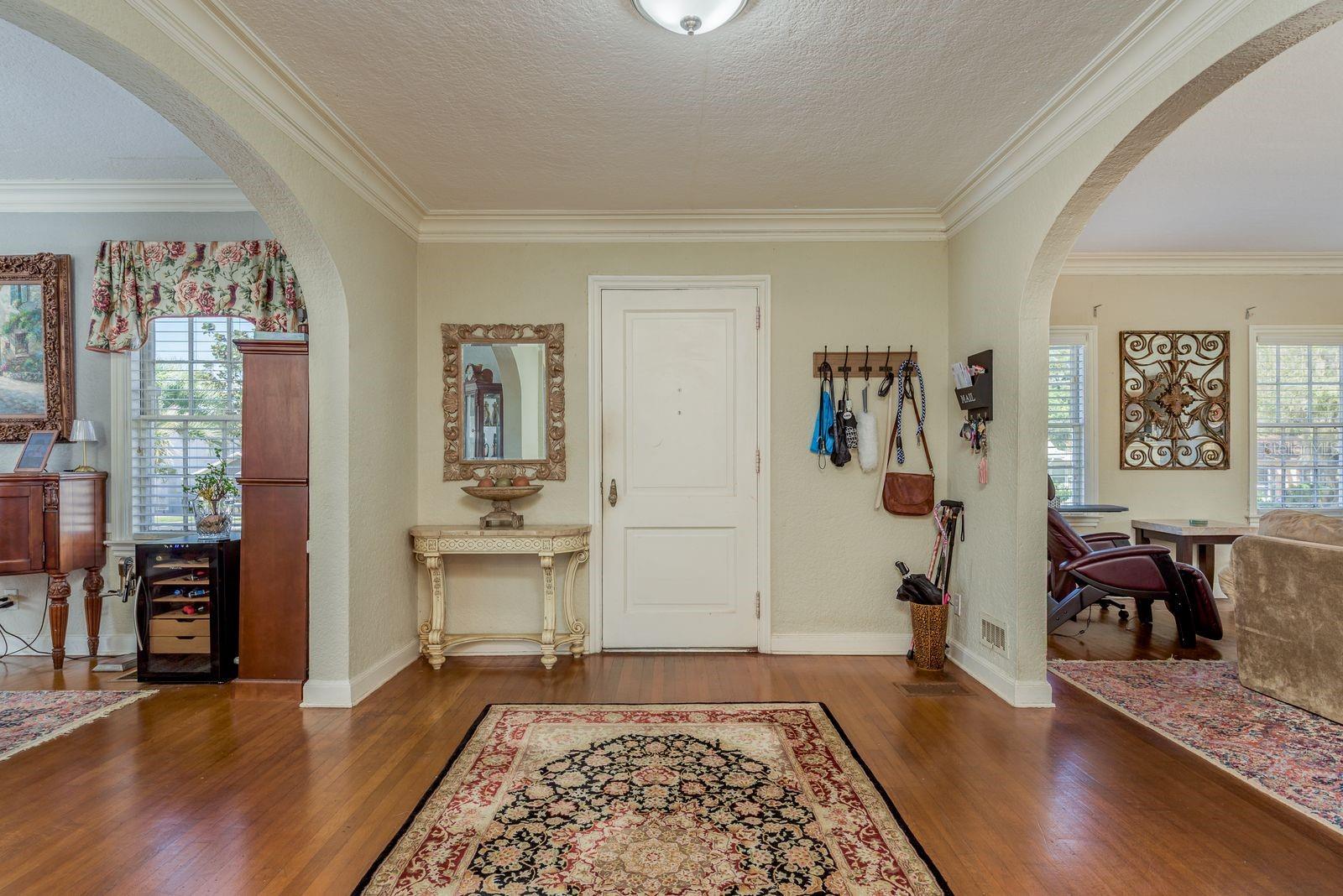 Image 7 of 77 For 1111 Line Street