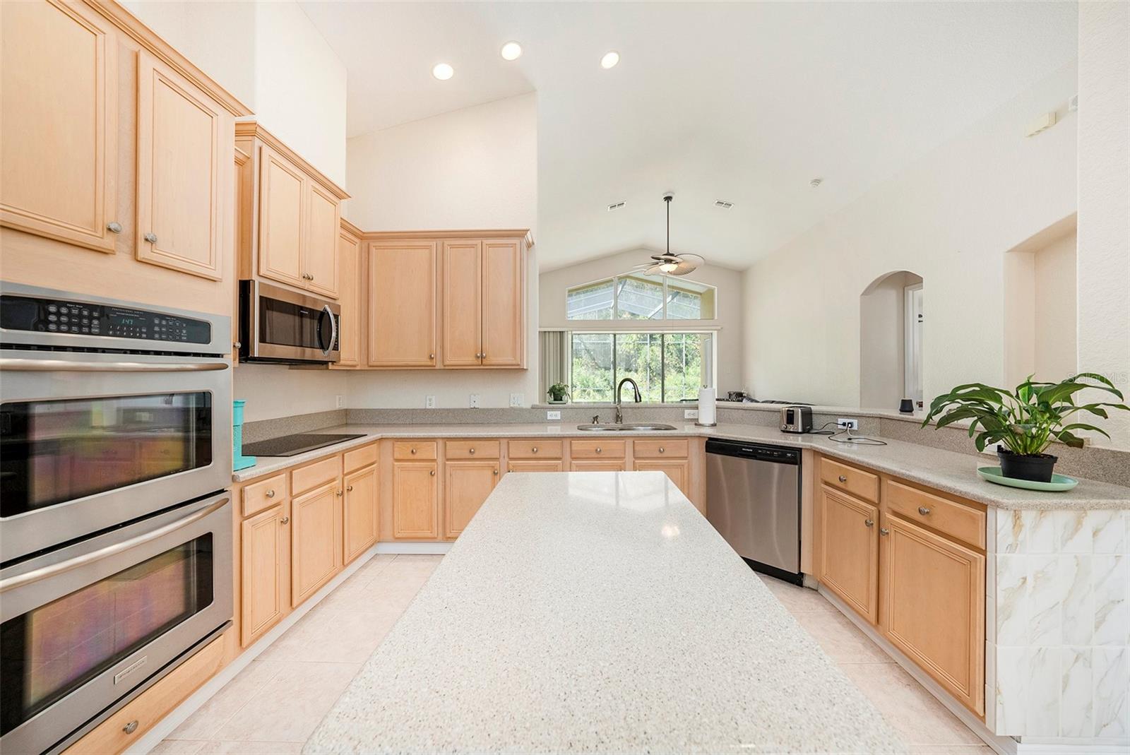 Image 11 of 31 For 10711 Pearl Berry Loop