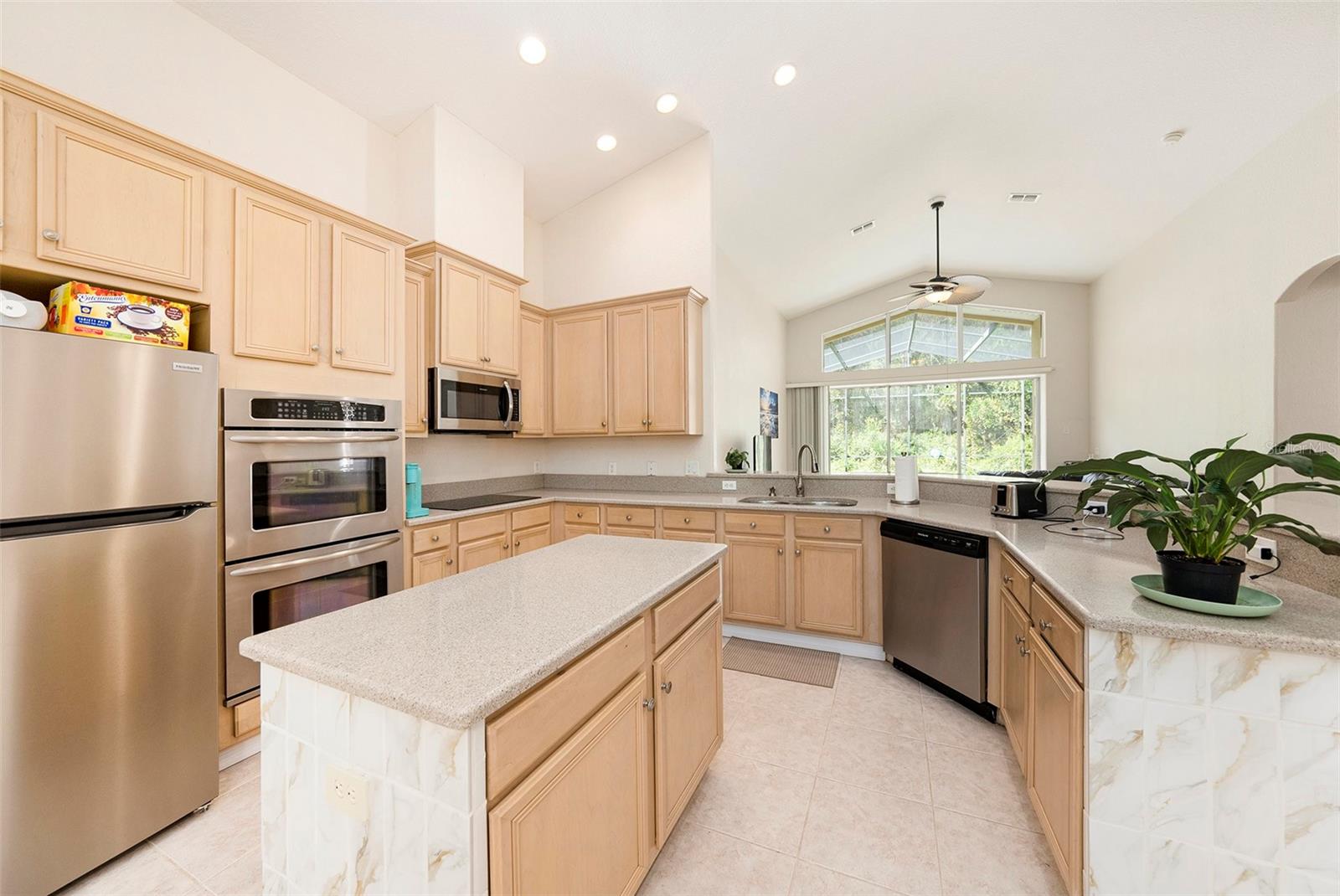 Image 12 of 31 For 10711 Pearl Berry Loop