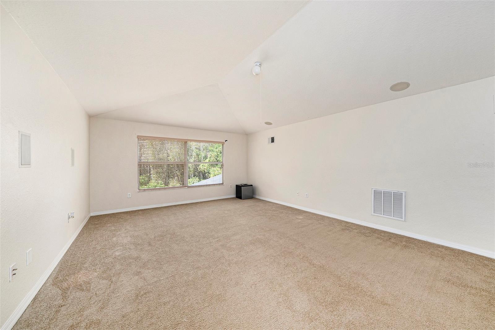 Image 21 of 31 For 10711 Pearl Berry Loop