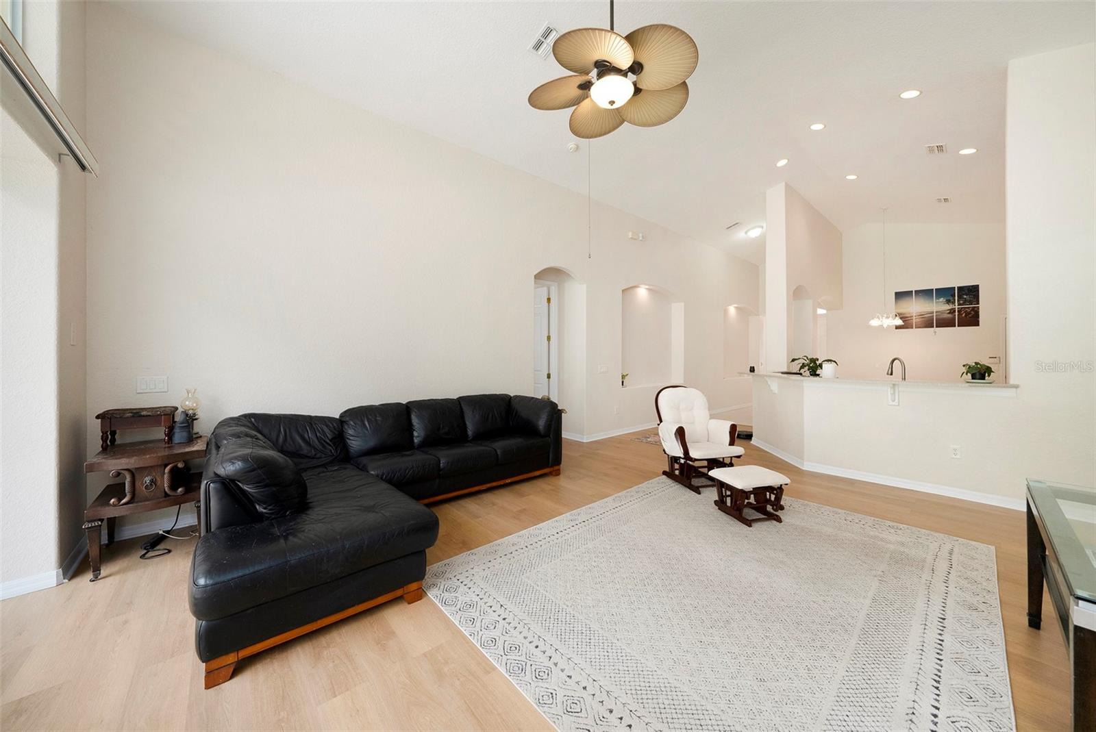 Image 9 of 31 For 10711 Pearl Berry Loop