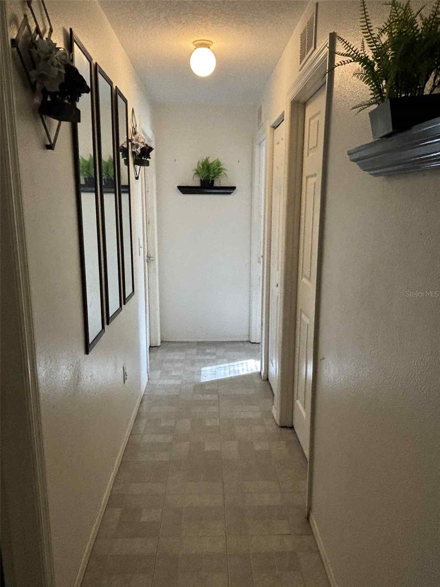 Image 6 of 11 For 812 27th Street E