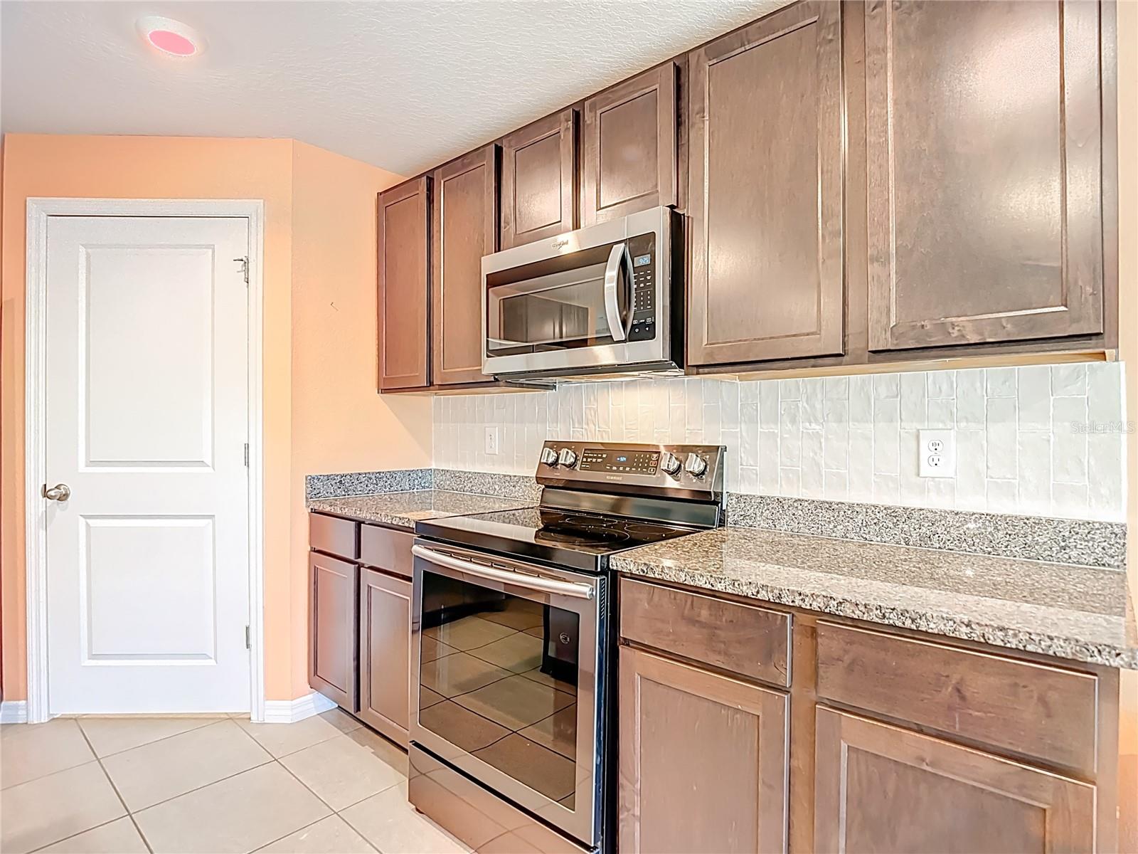 Image 16 of 92 For 8075 Broad Pointe Drive