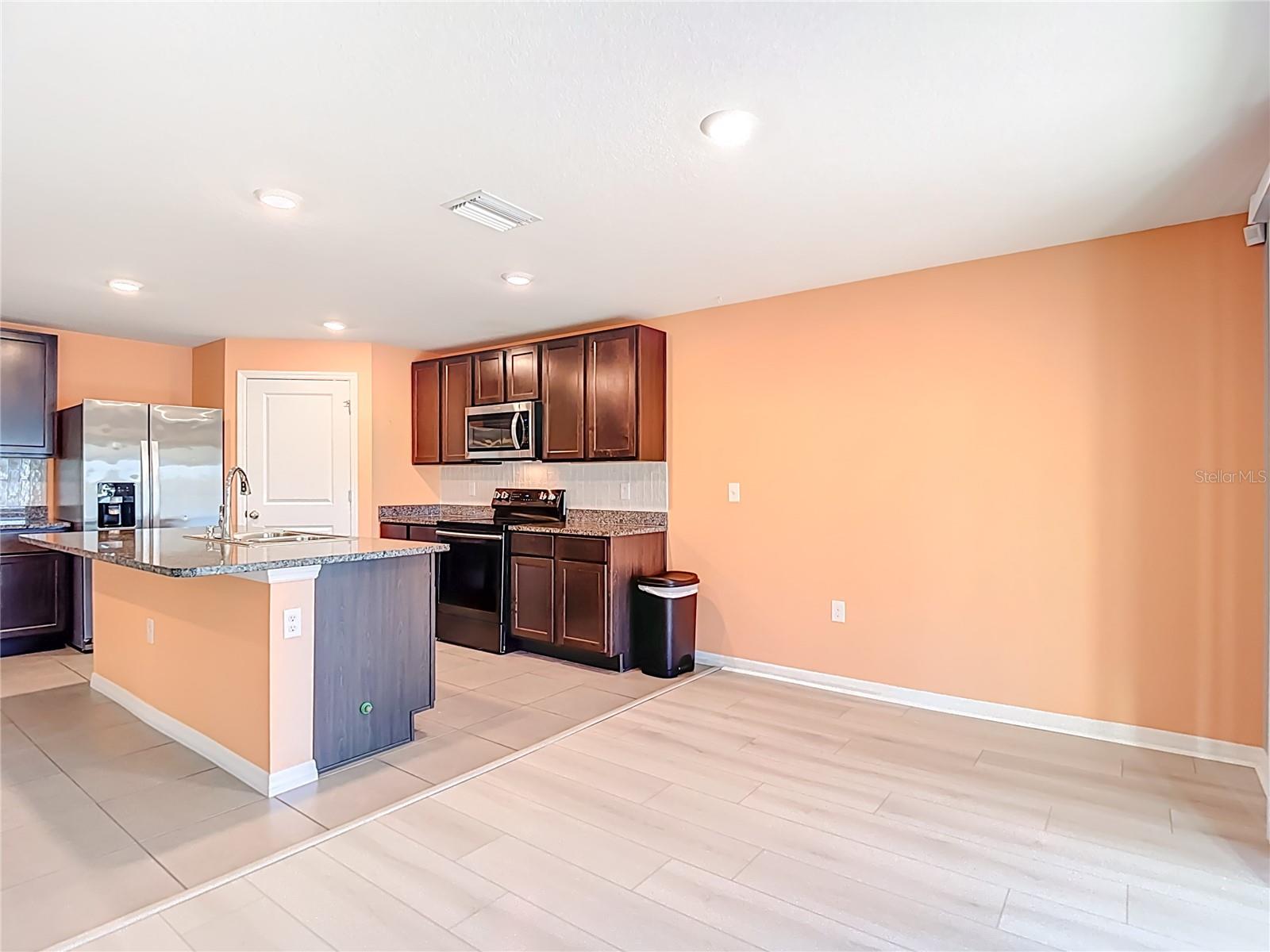 Image 20 of 92 For 8075 Broad Pointe Drive