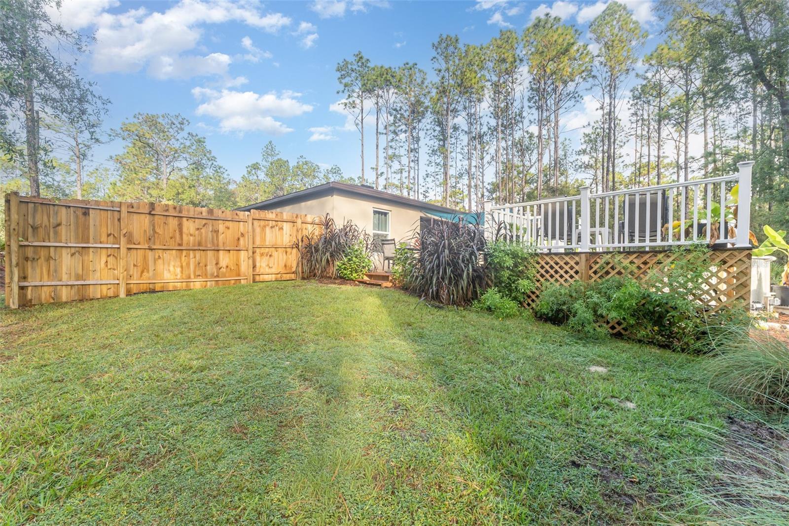 Listing photo id 27 for 7065 Heritage Drive