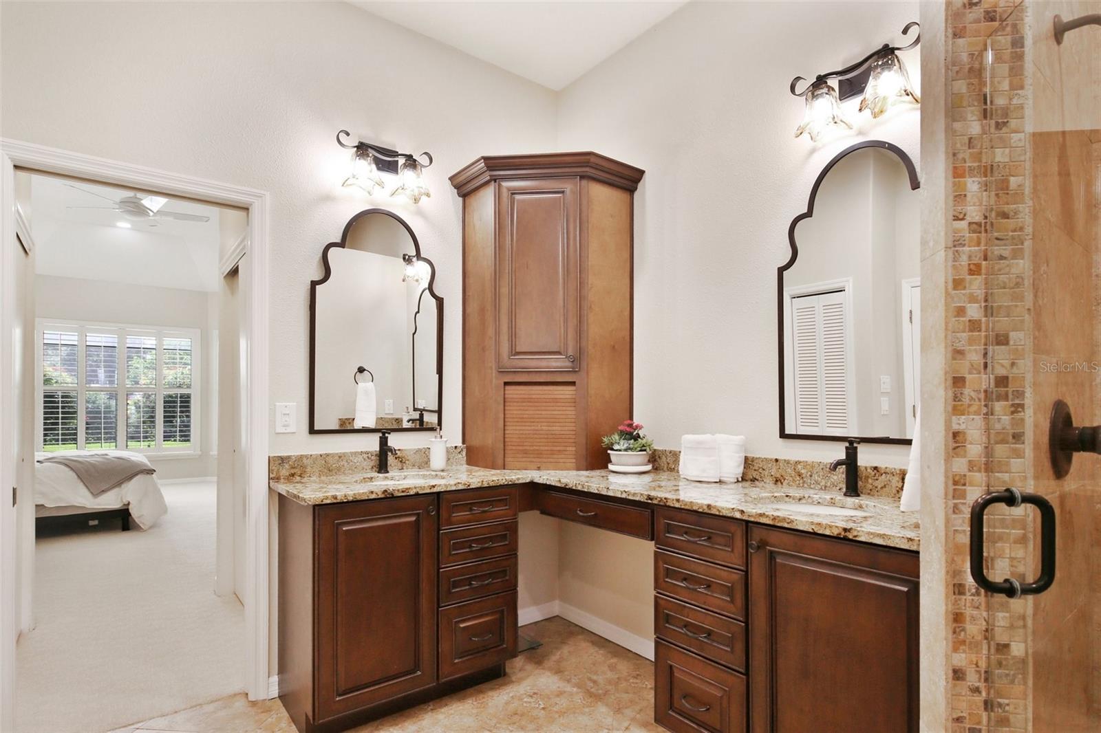 Image 22 of 58 For 4703 Stone Hollow Court