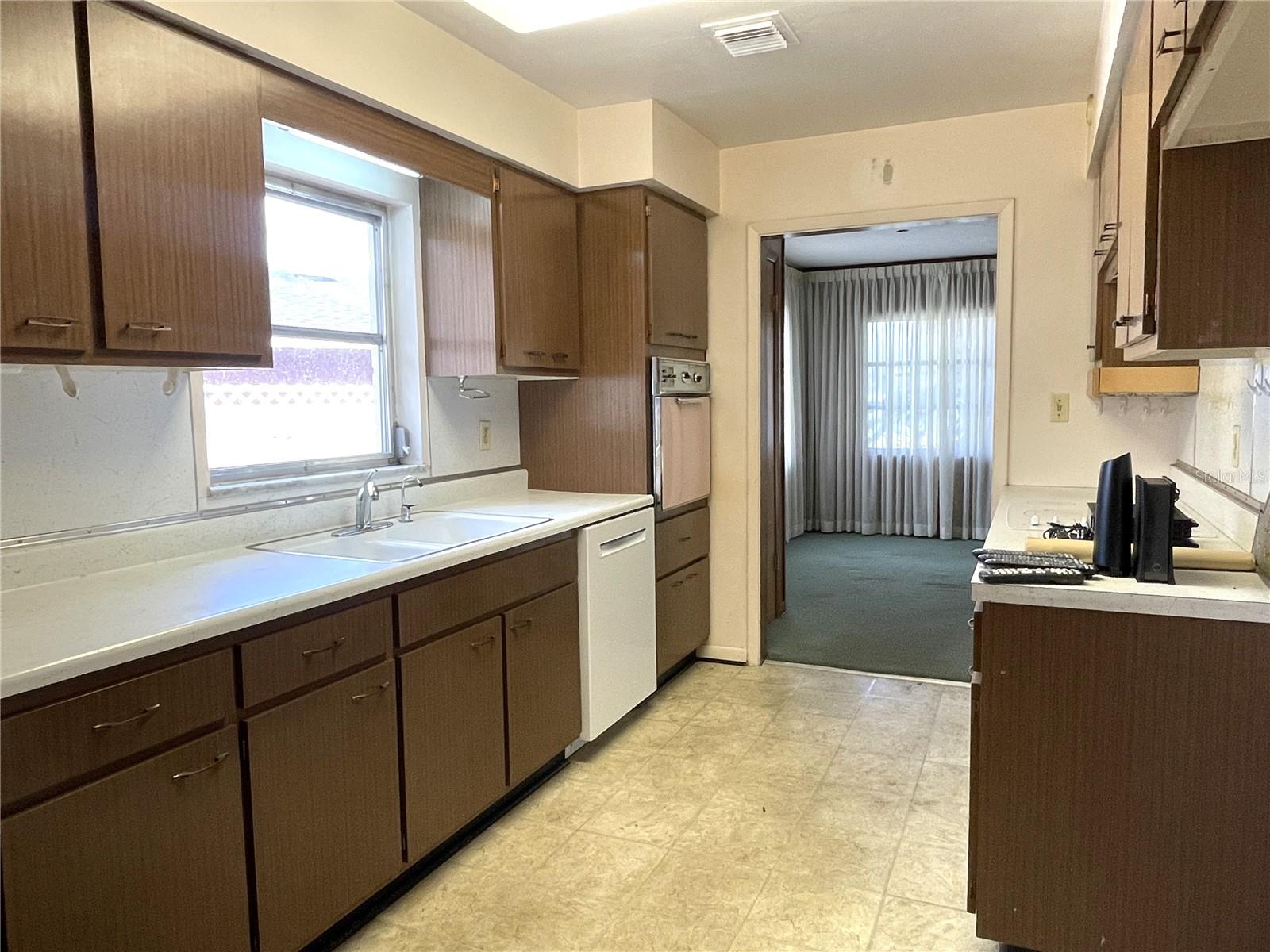 Image 9 of 15 For 11505 Rome Avenue