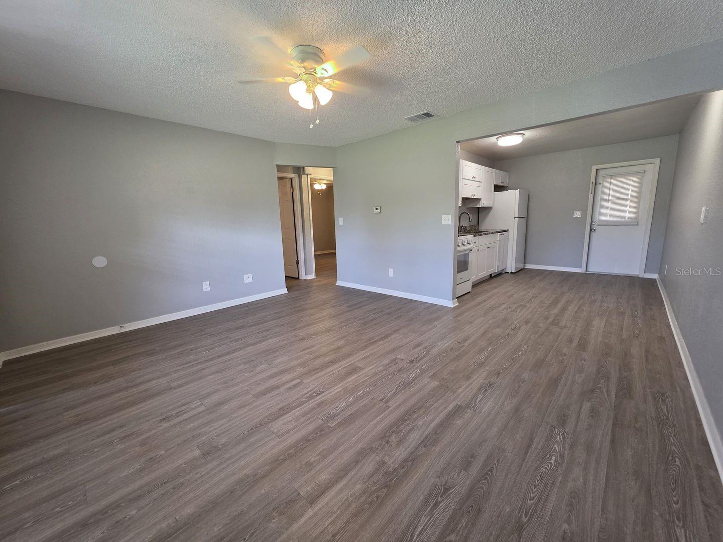 Image 2 of 14 For 9403 Lynn Lane A