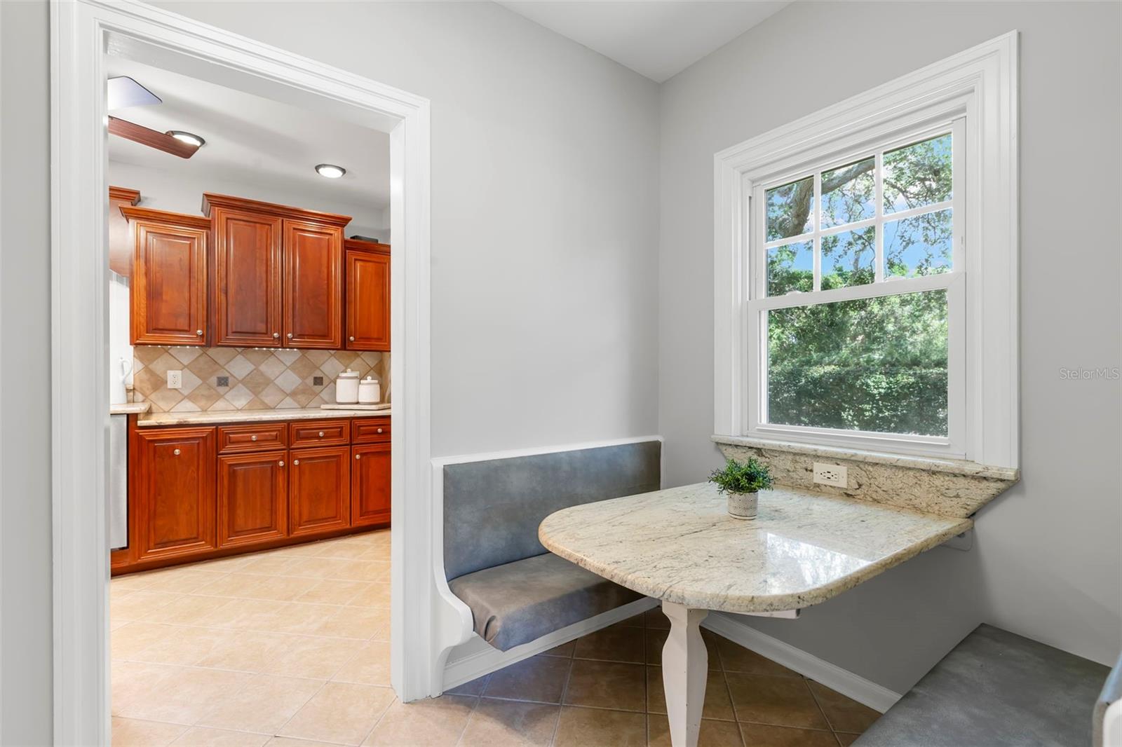 Image 13 of 52 For 8059 31st Avenue N