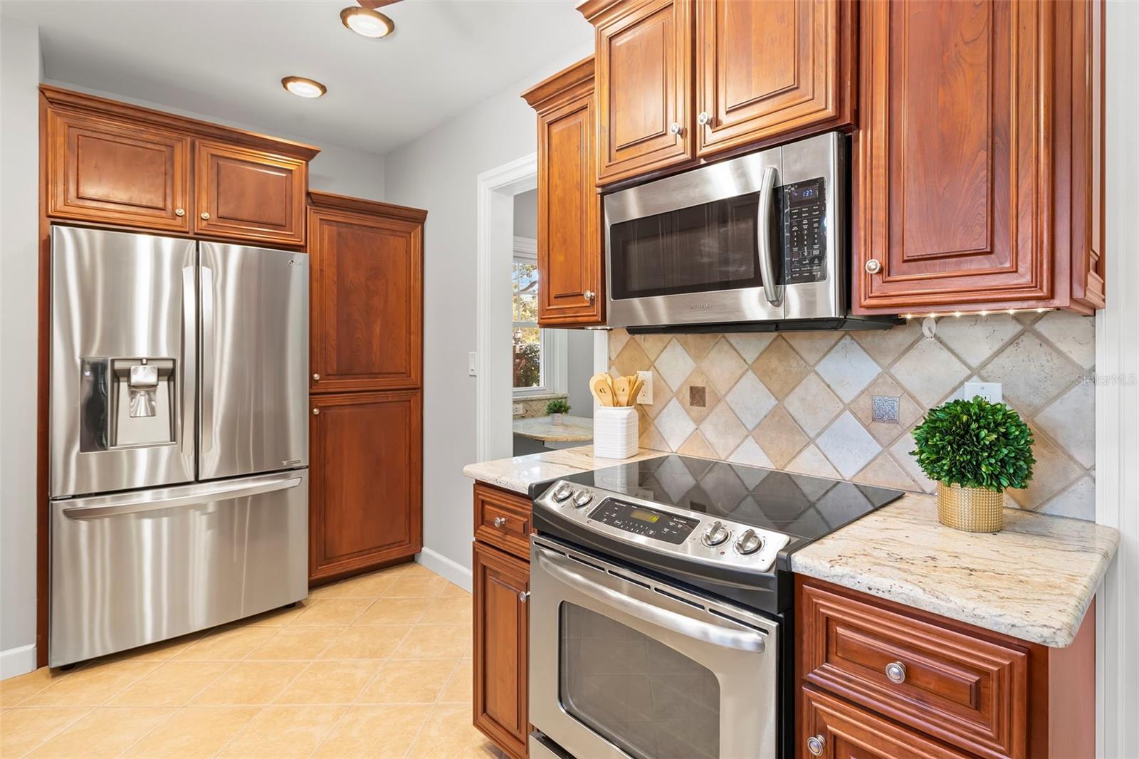 Image 15 of 52 For 8059 31st Avenue N