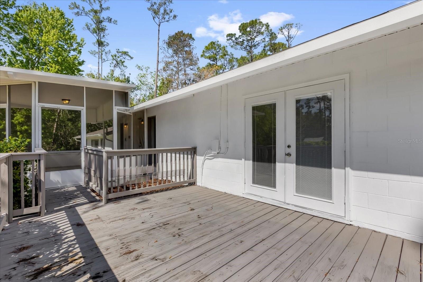 Image 3 of 26 For 13128 Devonshire Road
