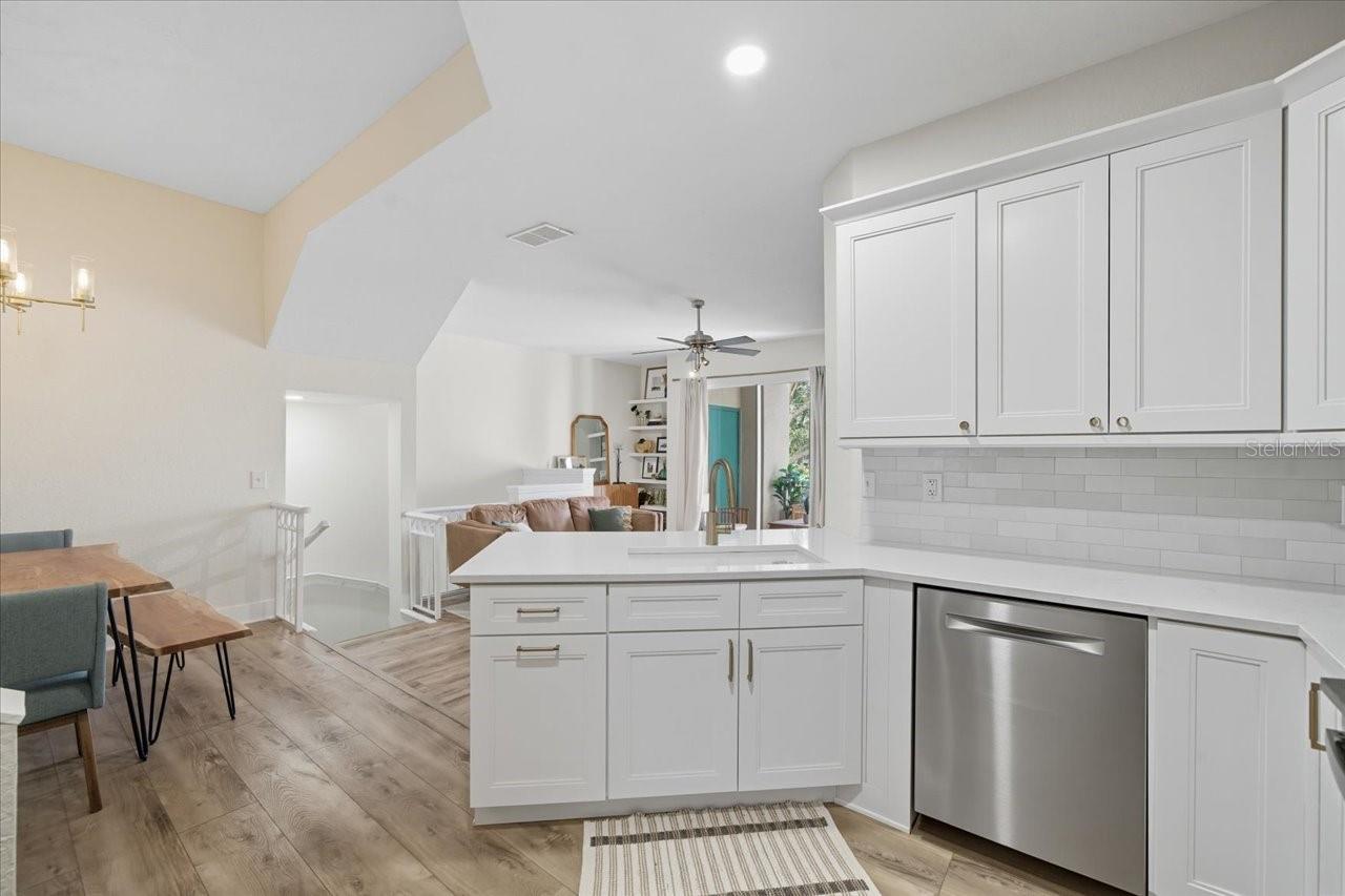 Image 14 of 40 For 606 Seascape Way 606