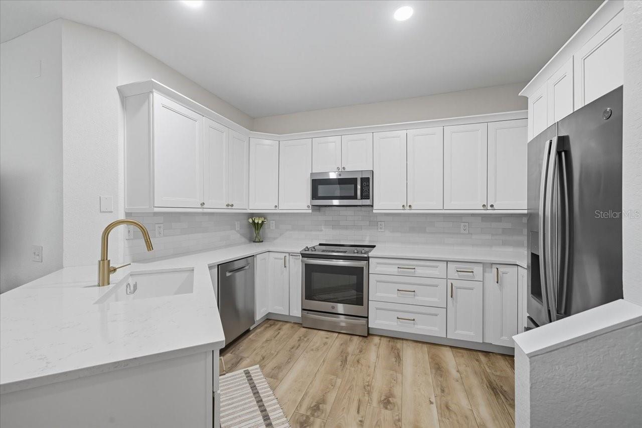 Image 15 of 40 For 606 Seascape Way 606