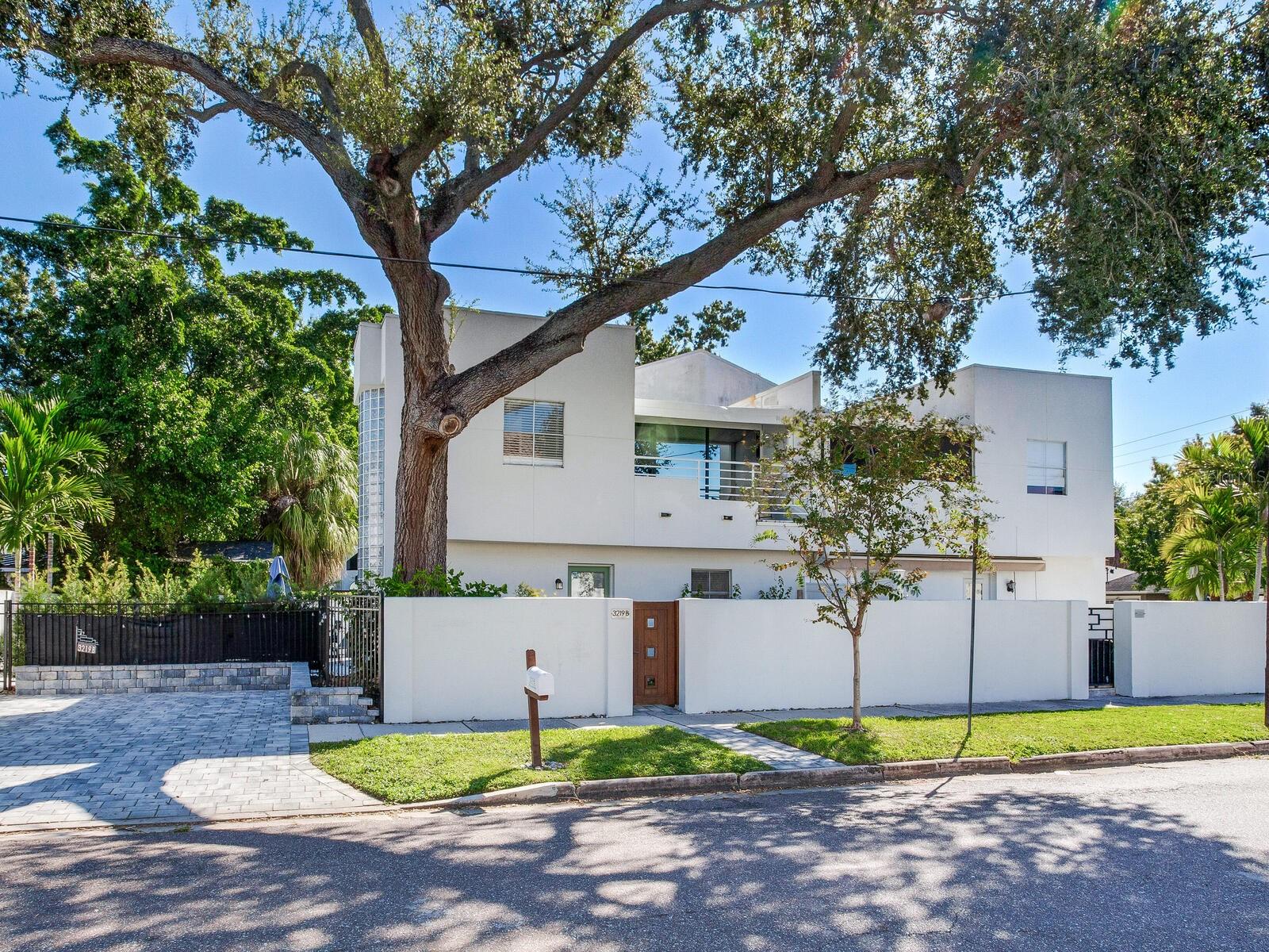 Image 2 of 32 For 3219 San Juan Street B