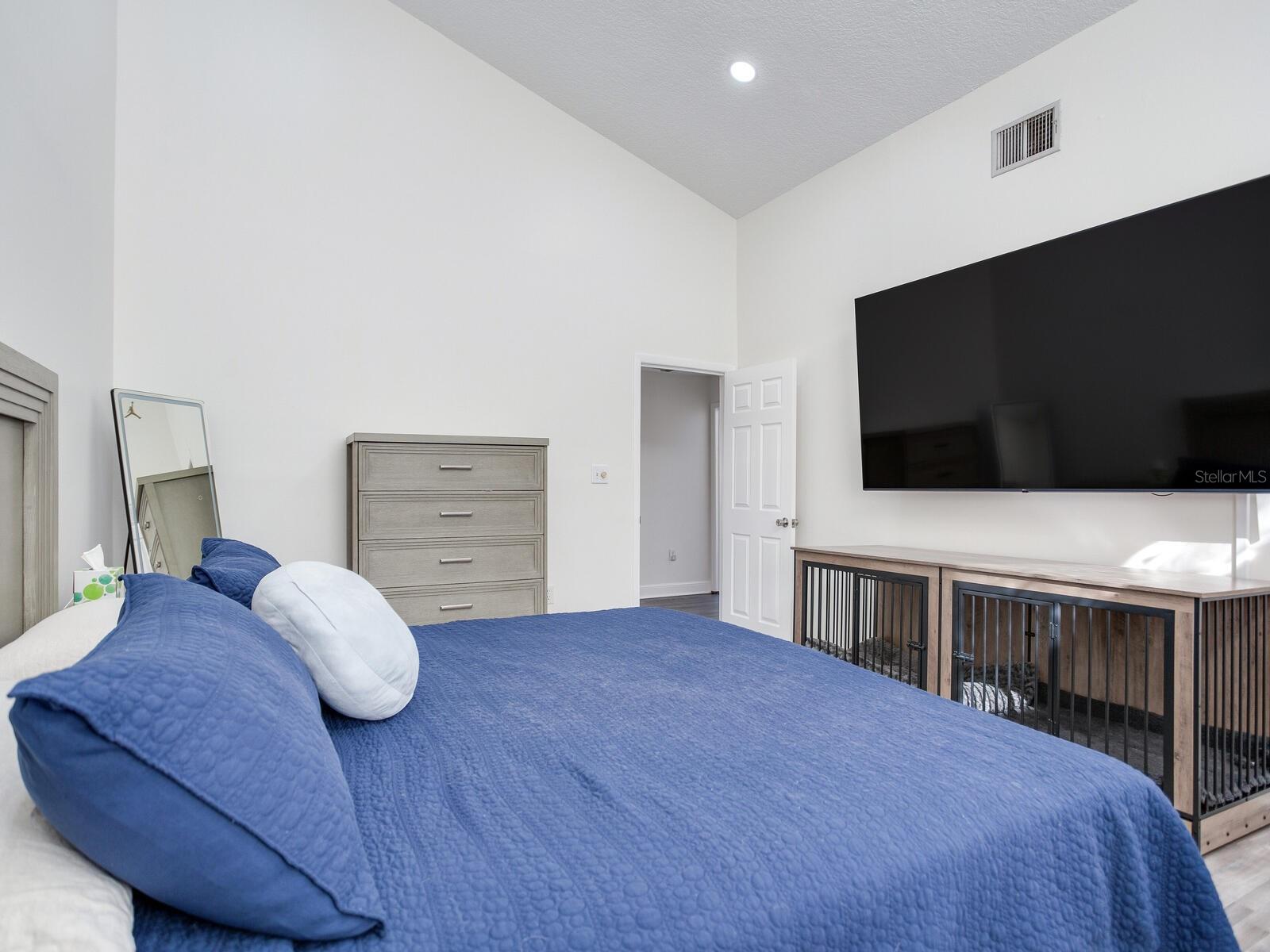 Image 24 of 32 For 3219 San Juan Street B