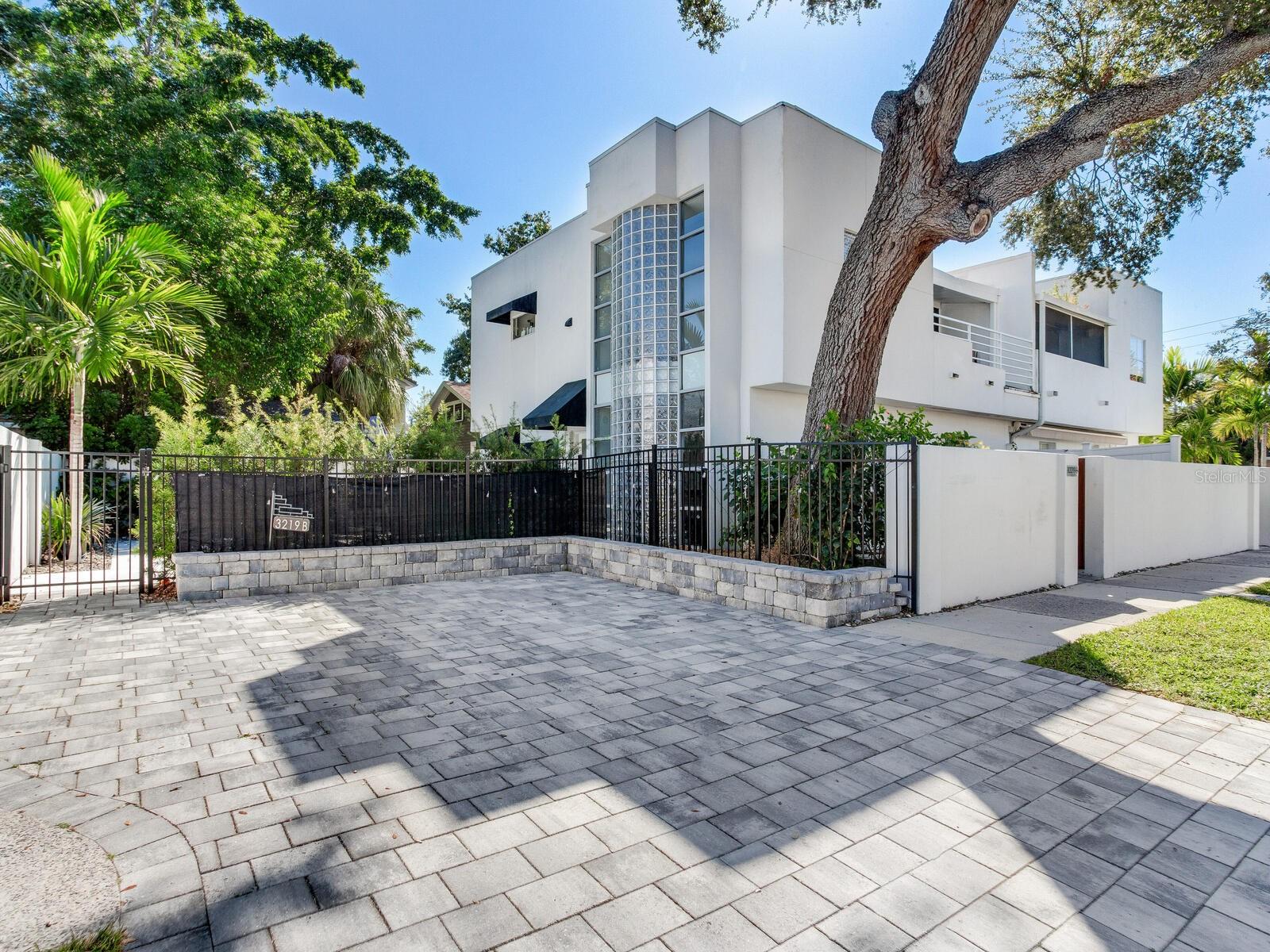 Image 3 of 32 For 3219 San Juan Street B