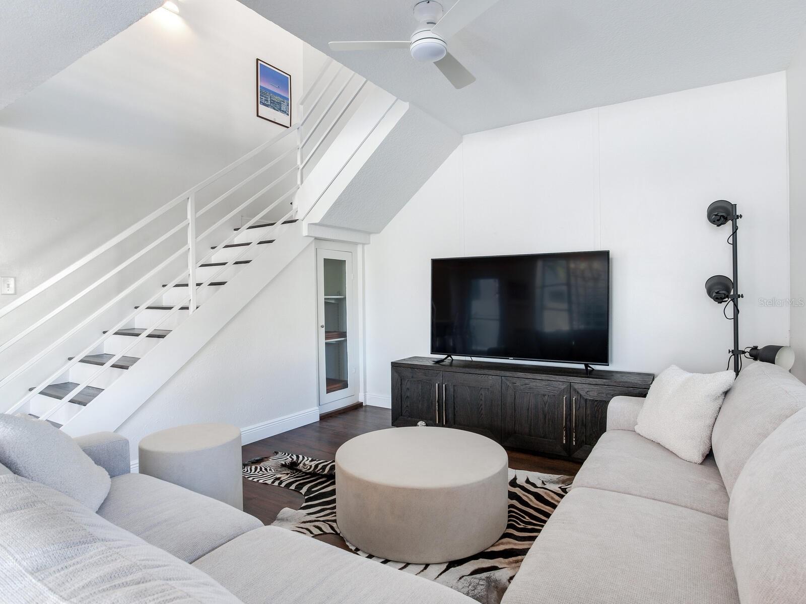 Image 7 of 32 For 3219 San Juan Street B