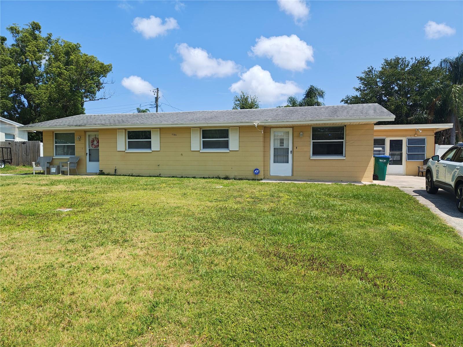 Listing photo id 19 for 11301 110th Terrace