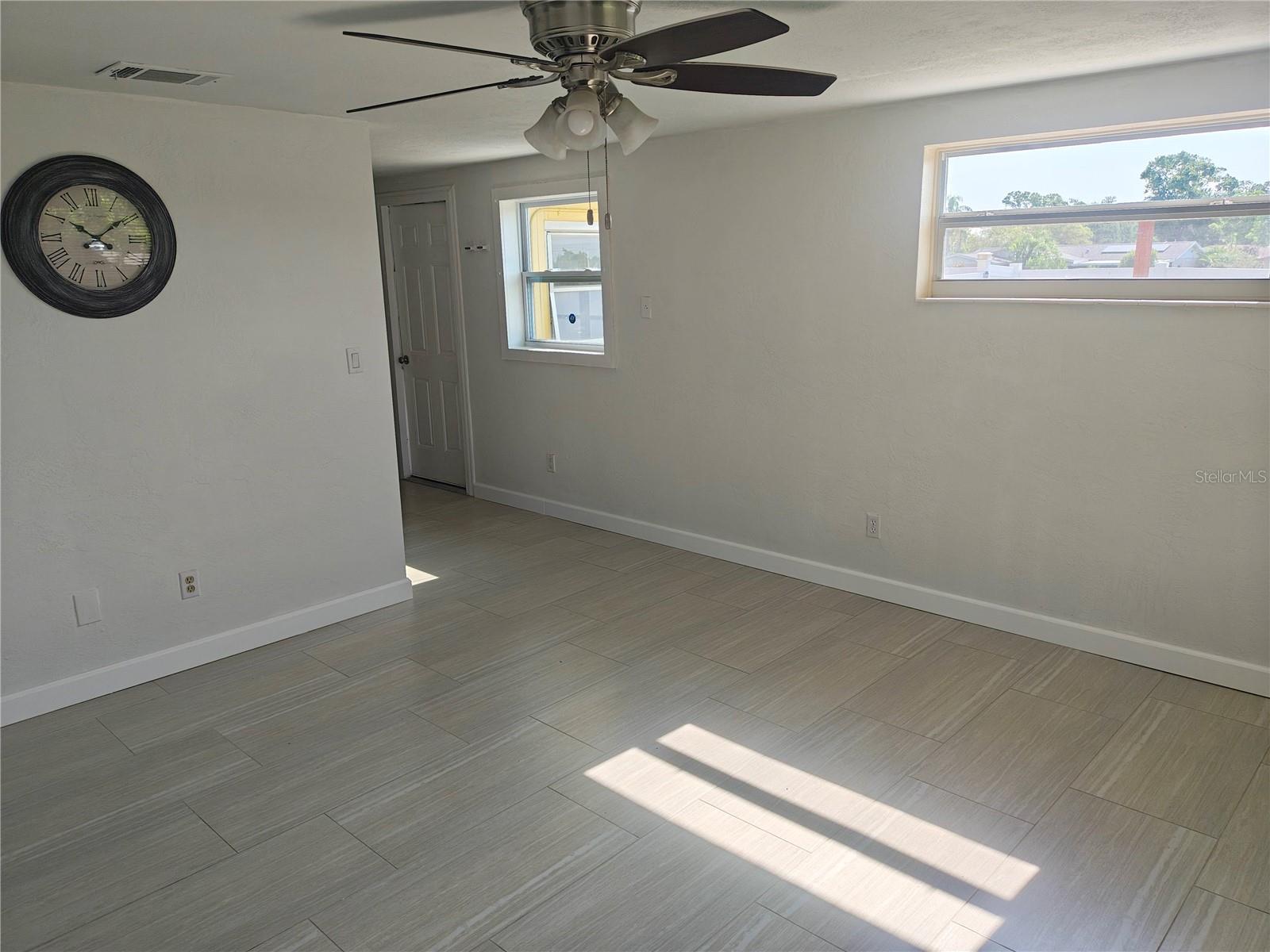 Listing photo id 6 for 11301 110th Terrace