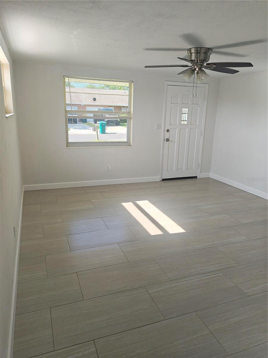 Listing photo id 7 for 11301 110th Terrace