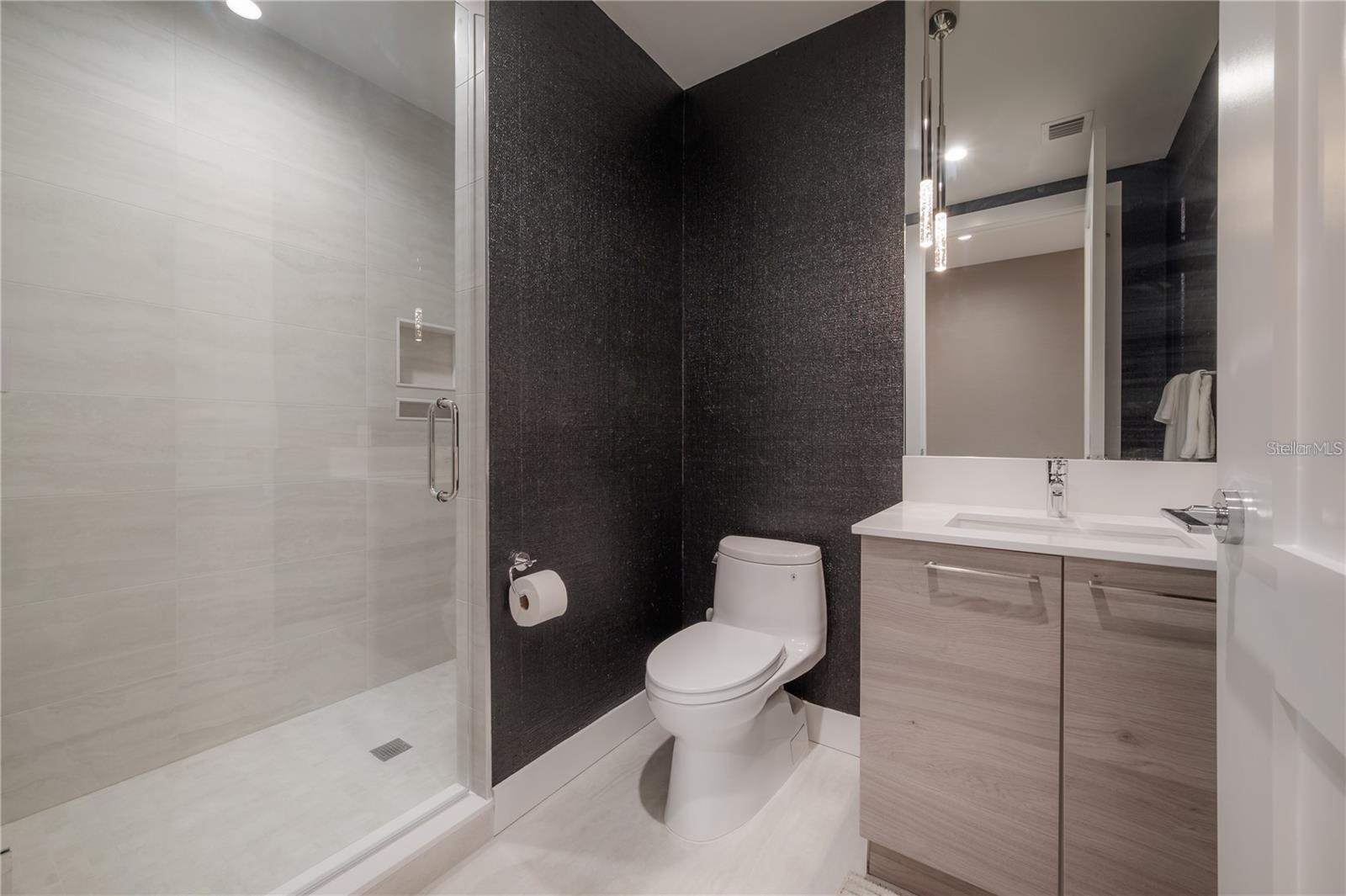 Image 36 of 58 For 2103 Bayshore Boulevard 903