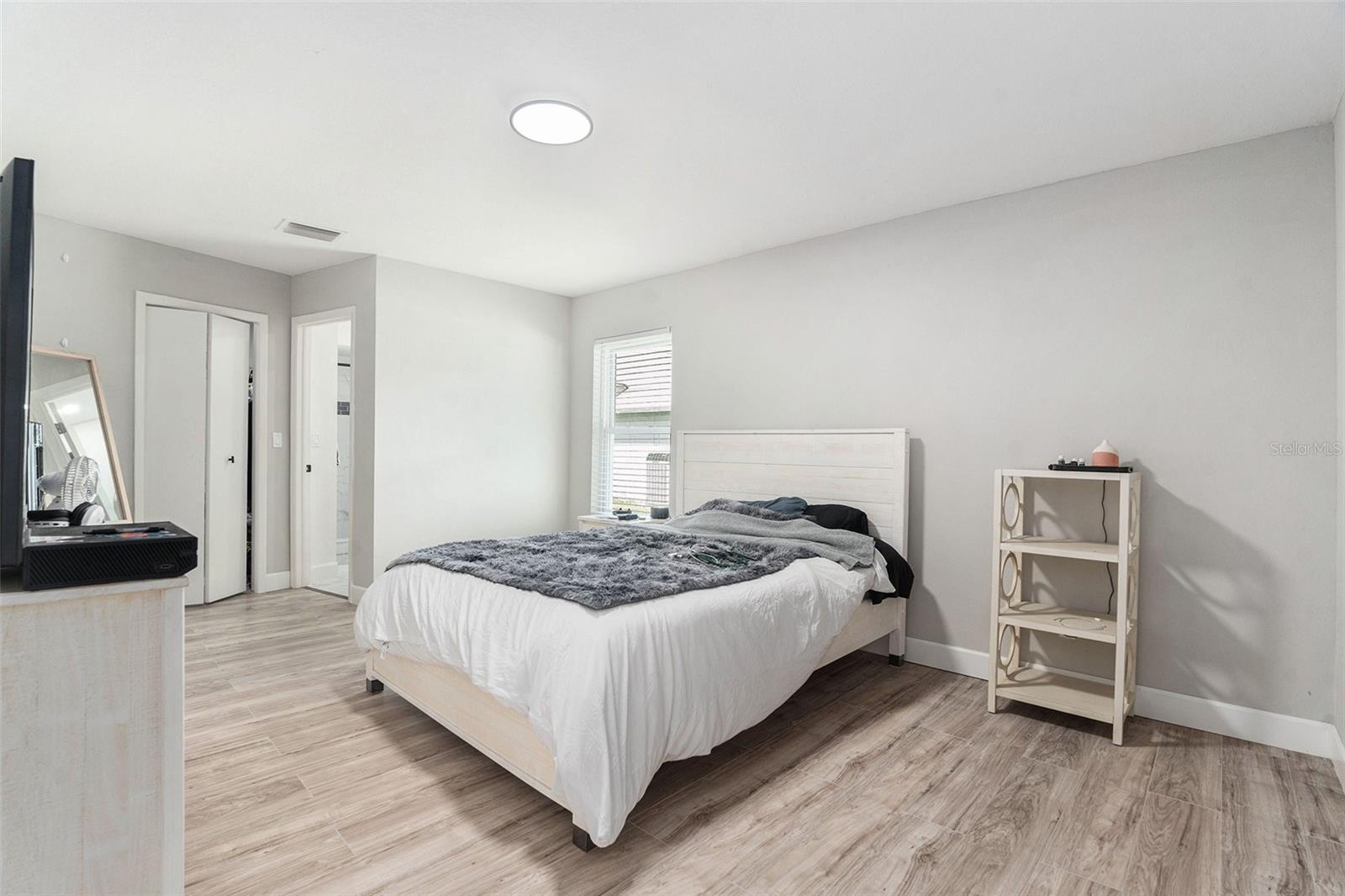 Image 19 of 31 For 10234 Bedford Road