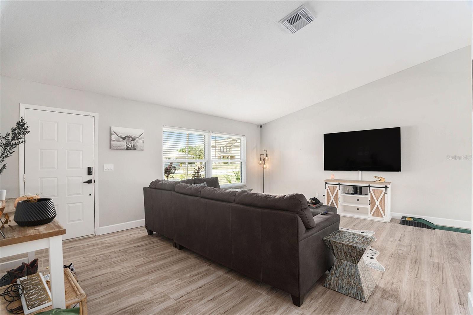 Image 6 of 31 For 10234 Bedford Road