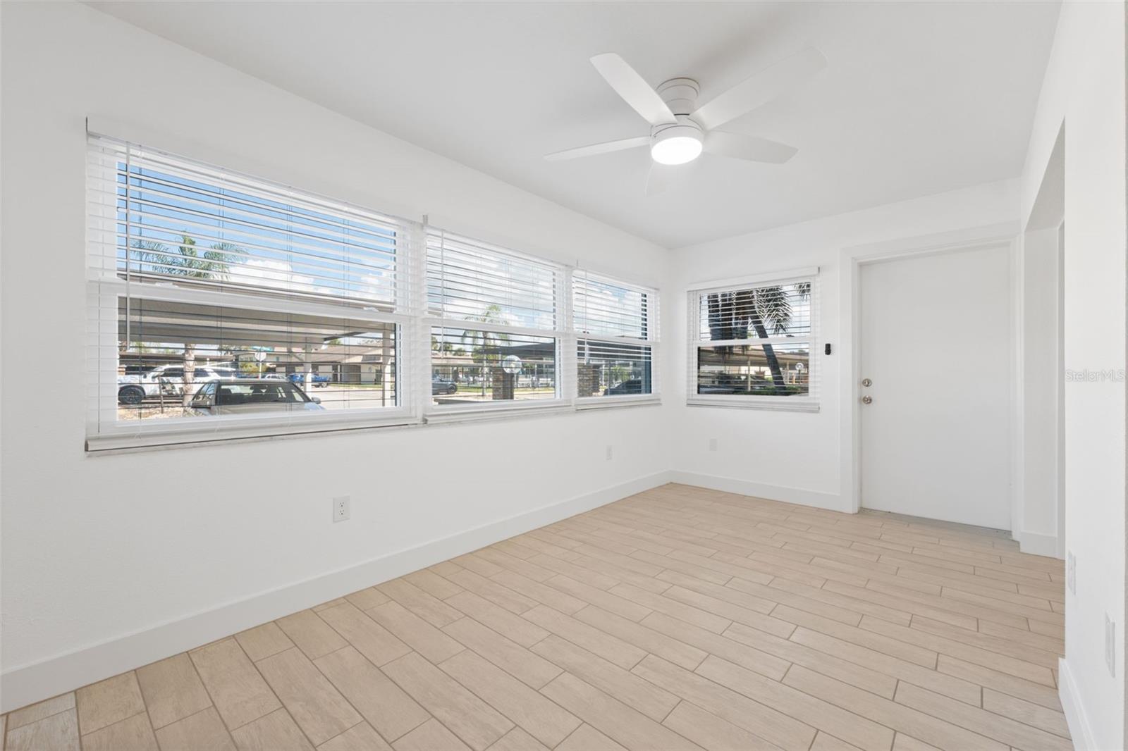 Image 9 of 54 For 4715 Jasper Drive 105