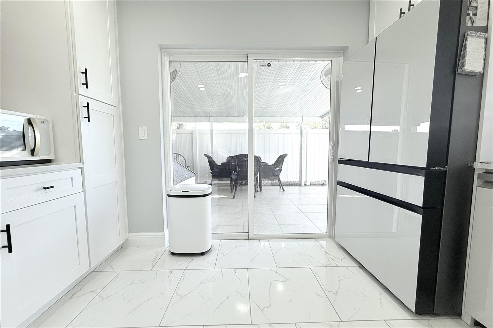 Image 18 of 42 For 10301 Fernglen Place