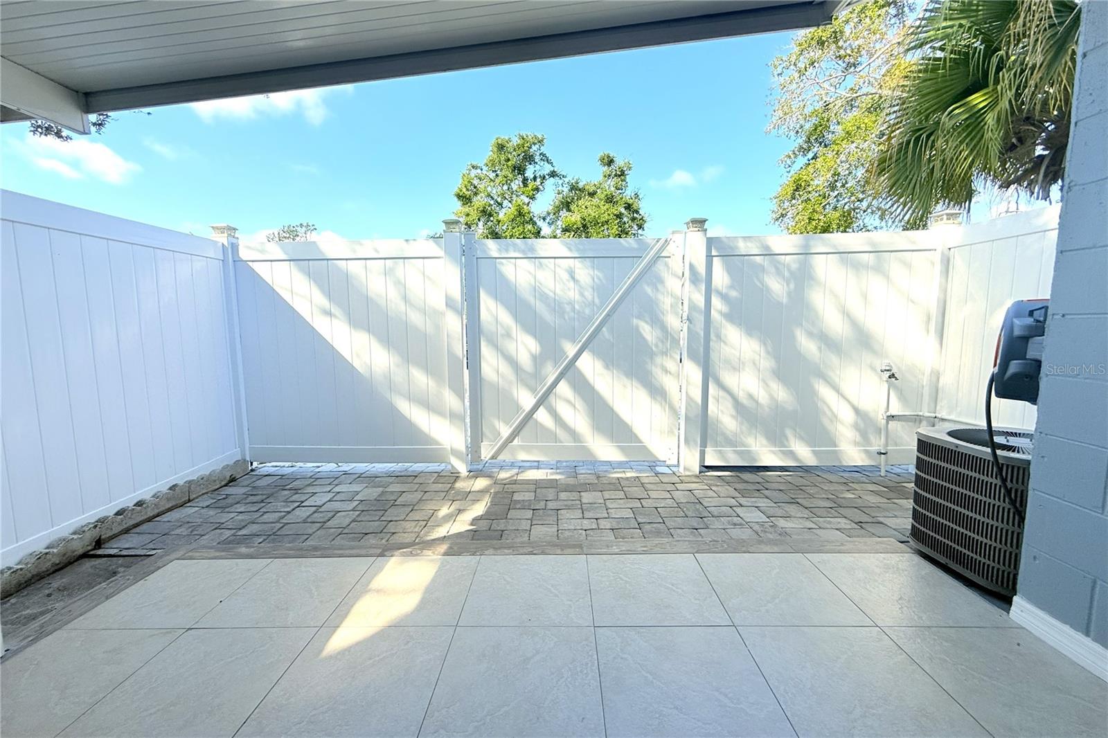 Image 37 of 42 For 10301 Fernglen Place