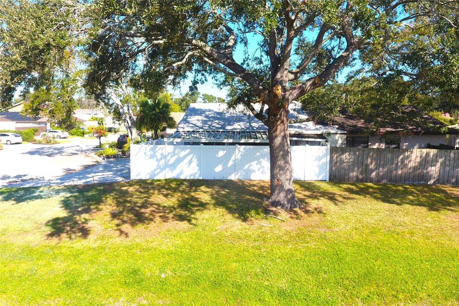 Image 41 of 42 For 10301 Fernglen Place