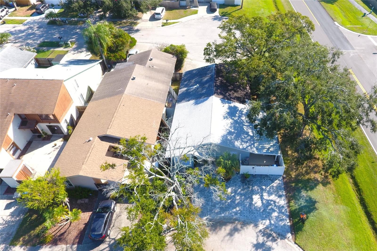 Image 6 of 42 For 10301 Fernglen Place
