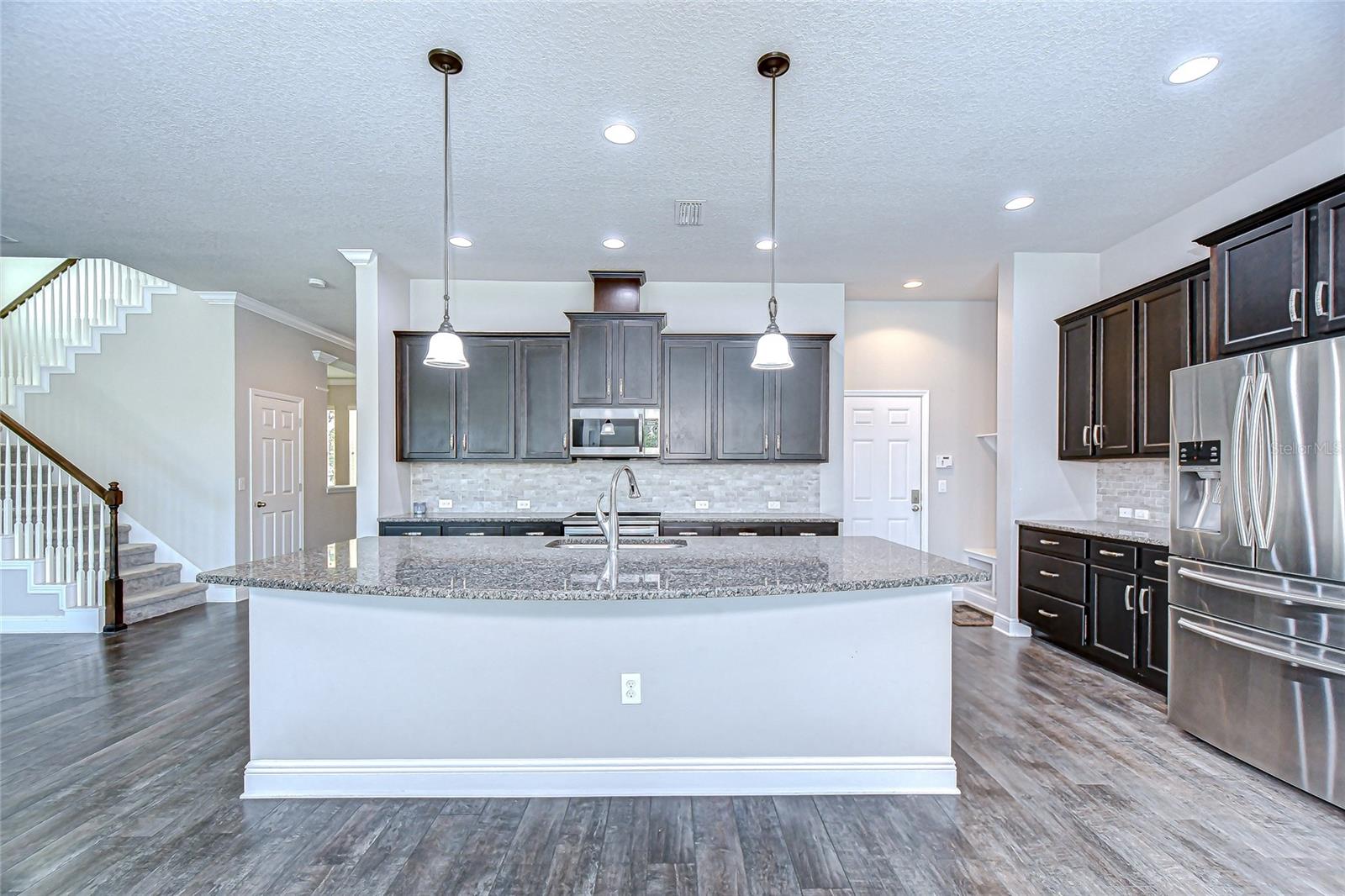 Listing photo id 8 for 1018 Tracey Ann Loop
