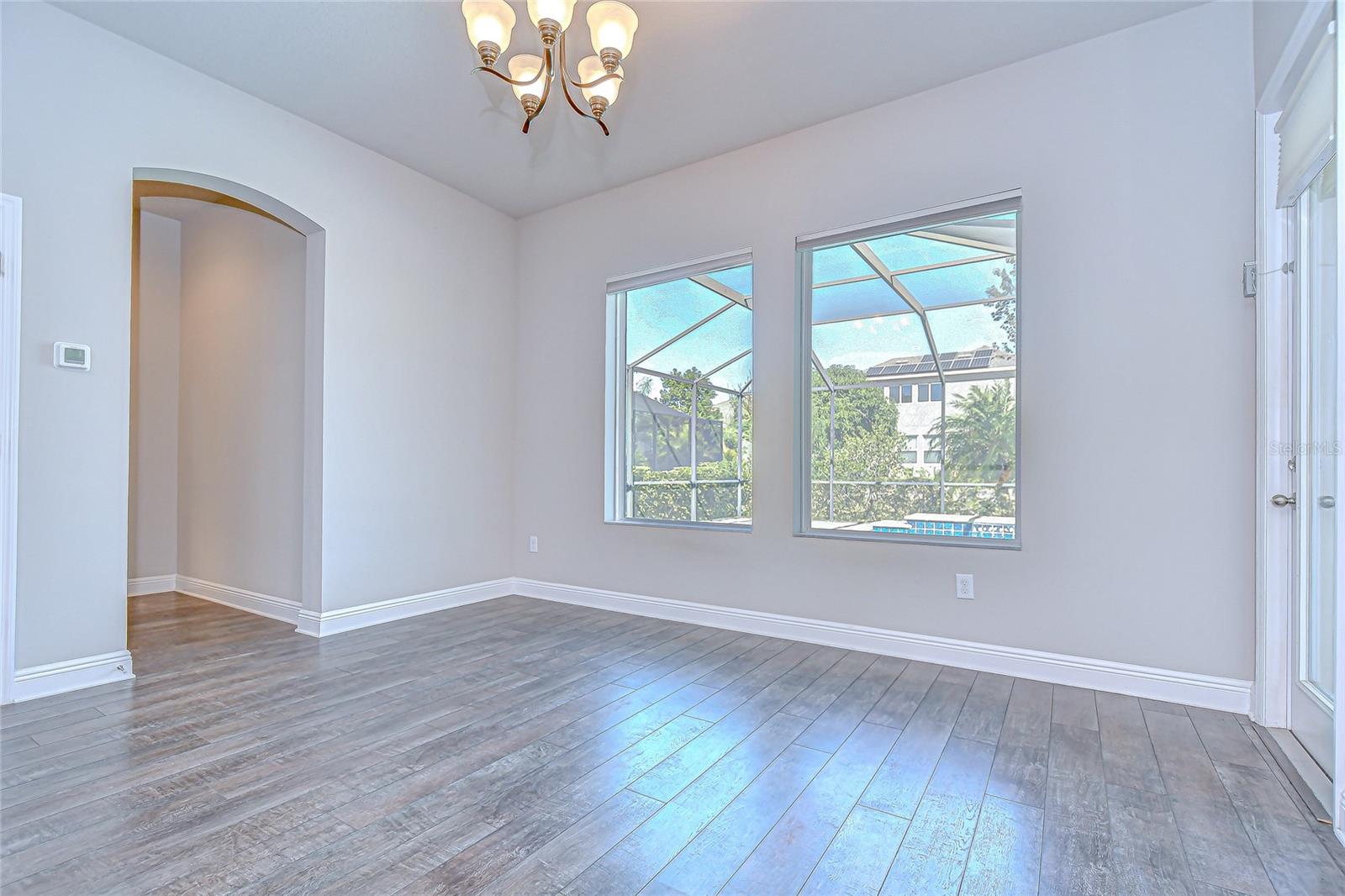 Listing photo id 12 for 1018 Tracey Ann Loop