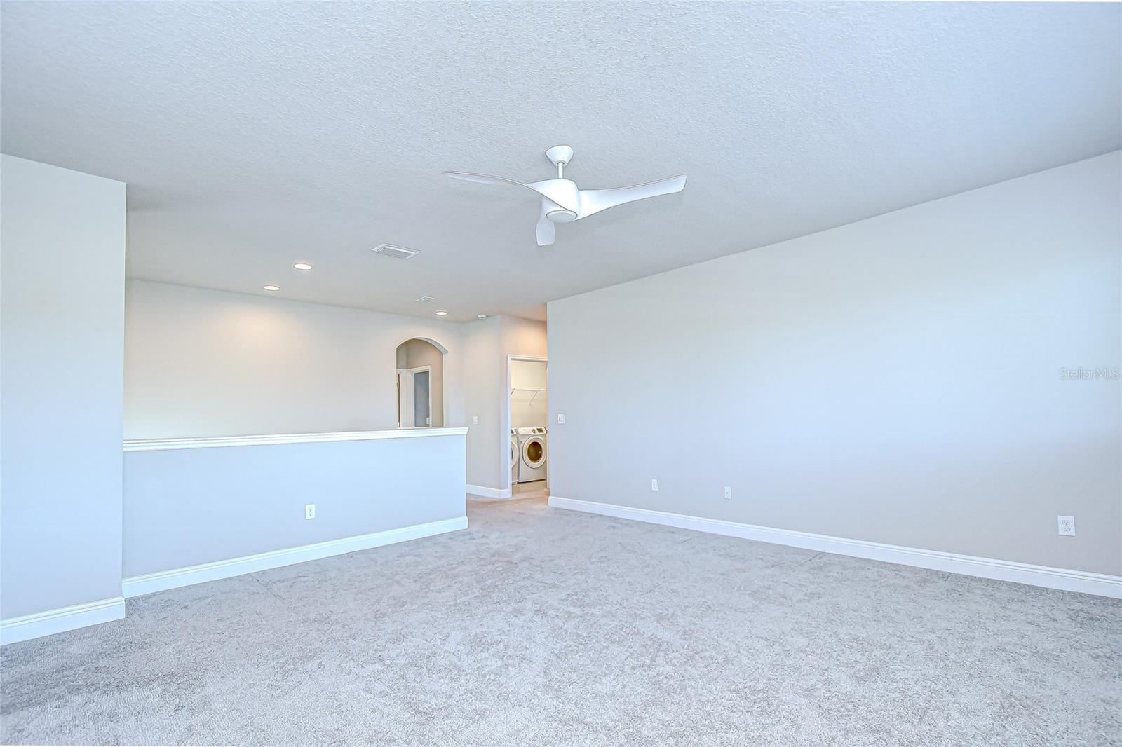 Listing photo id 17 for 1018 Tracey Ann Loop