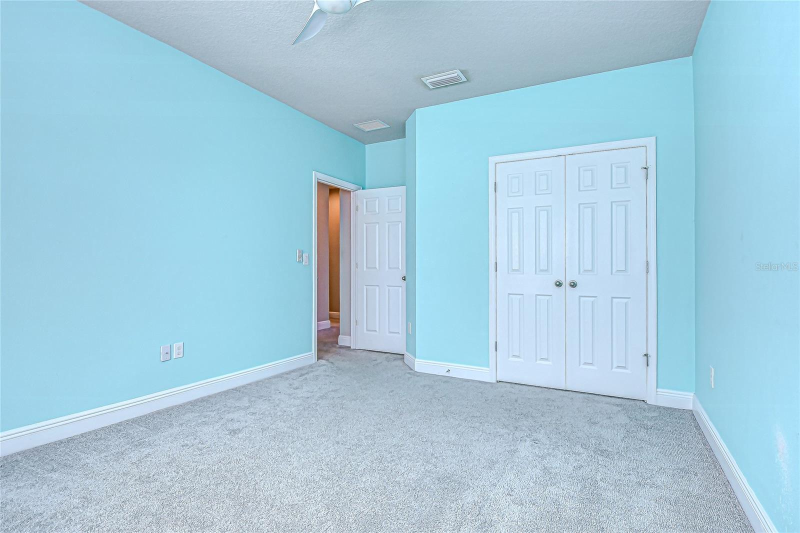 Listing photo id 25 for 1018 Tracey Ann Loop
