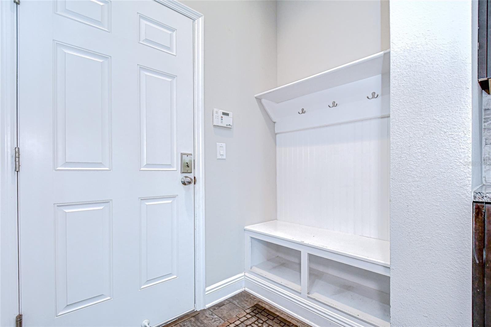 Listing photo id 30 for 1018 Tracey Ann Loop