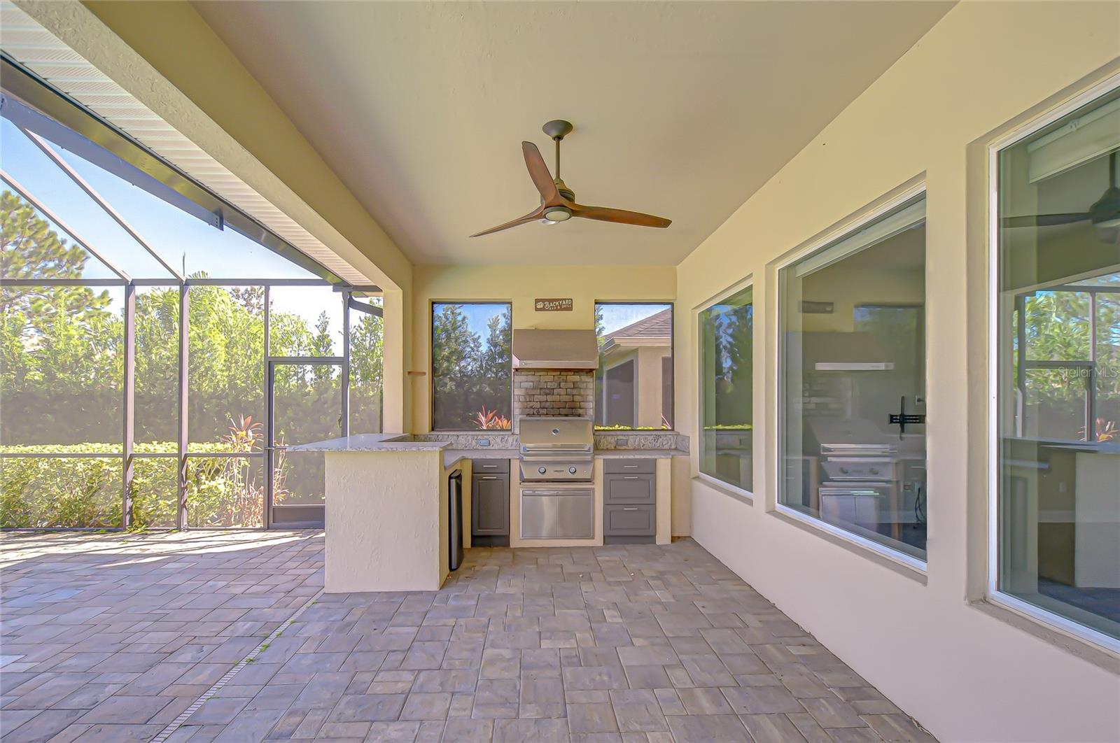 Listing photo id 2 for 1018 Tracey Ann Loop