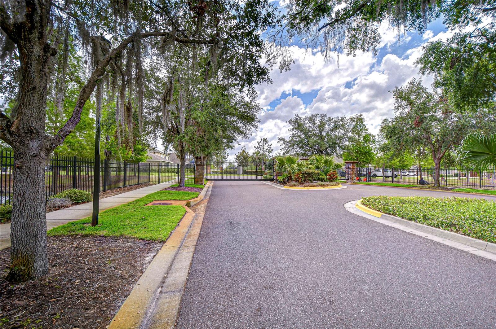 Listing photo id 41 for 1018 Tracey Ann Loop